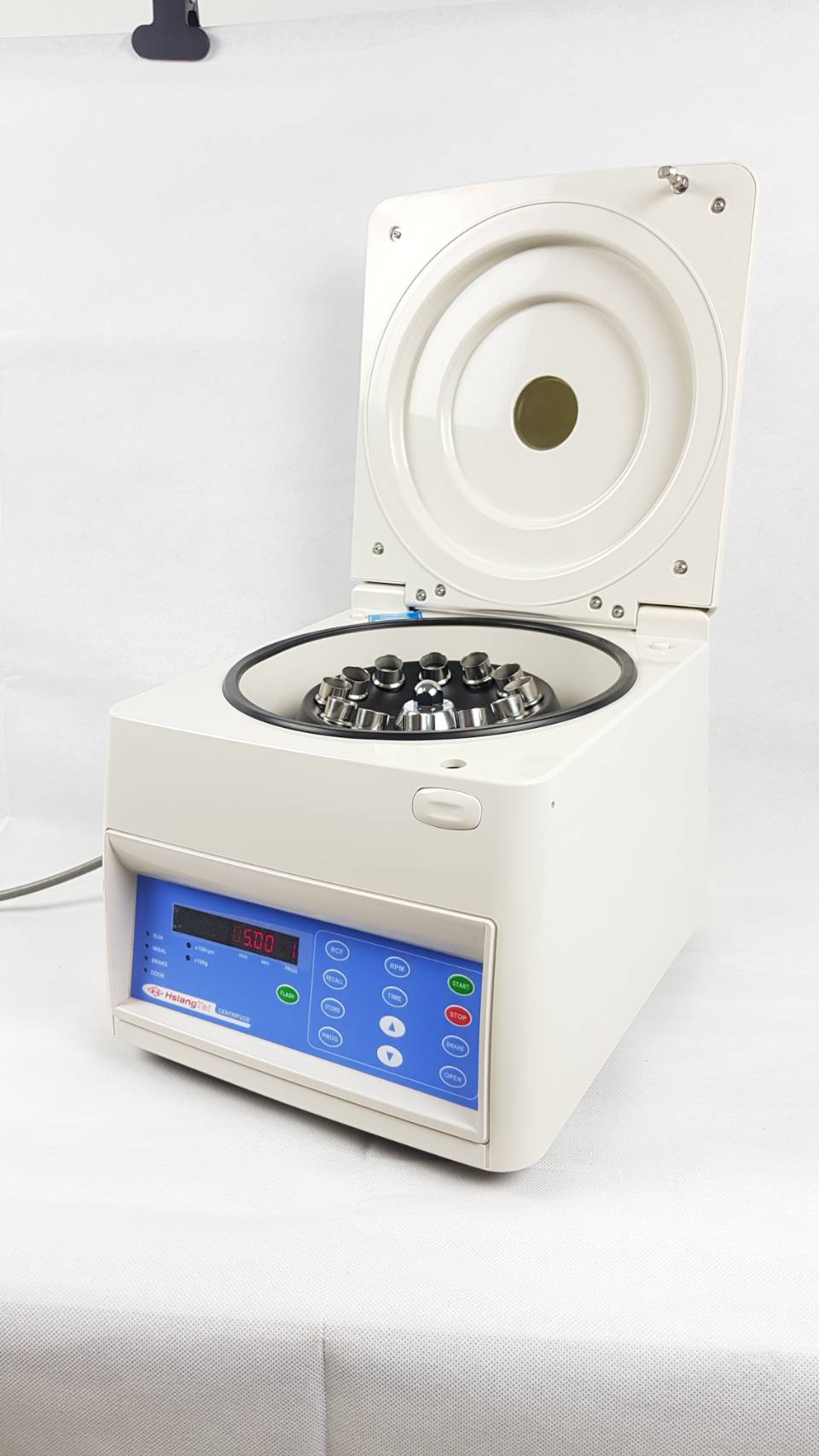 Medium Capacity Centrifuge รุ่น CN-2060 เครื่องปั่นเหวี่ยงตกตะกอนชนิดตั้งโต๊ะ