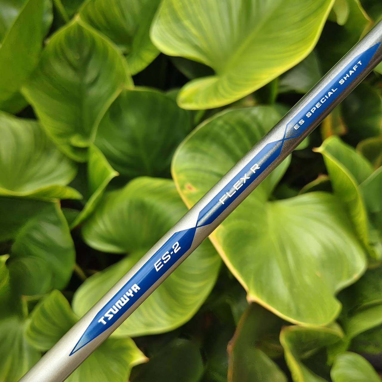 Tsuruya ES-2 Flex R แม่นทุกช็อต นุ่มทุกสัมผัส! เหล็กญี่ปุ่นพรีเมียม สำหรับคนชอบเล่นแม่นและคุมลูกง่าย
