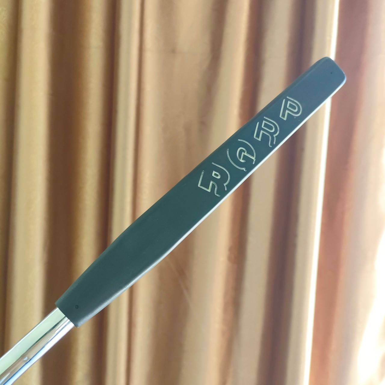 PUTTER PRGR SILVER BLADE EE01 ความตรงสุดขีด (สุดขีด) ความยาว 34 นิ้ว 2020 Model พัตเตอร์สุดพรีเมี่ยมจากญี่ปุ่นรุ่นใหม่ ไม้กอล์ฟพรีเมี่ยมมือสอง ของแท้ By NakaraLuxurious