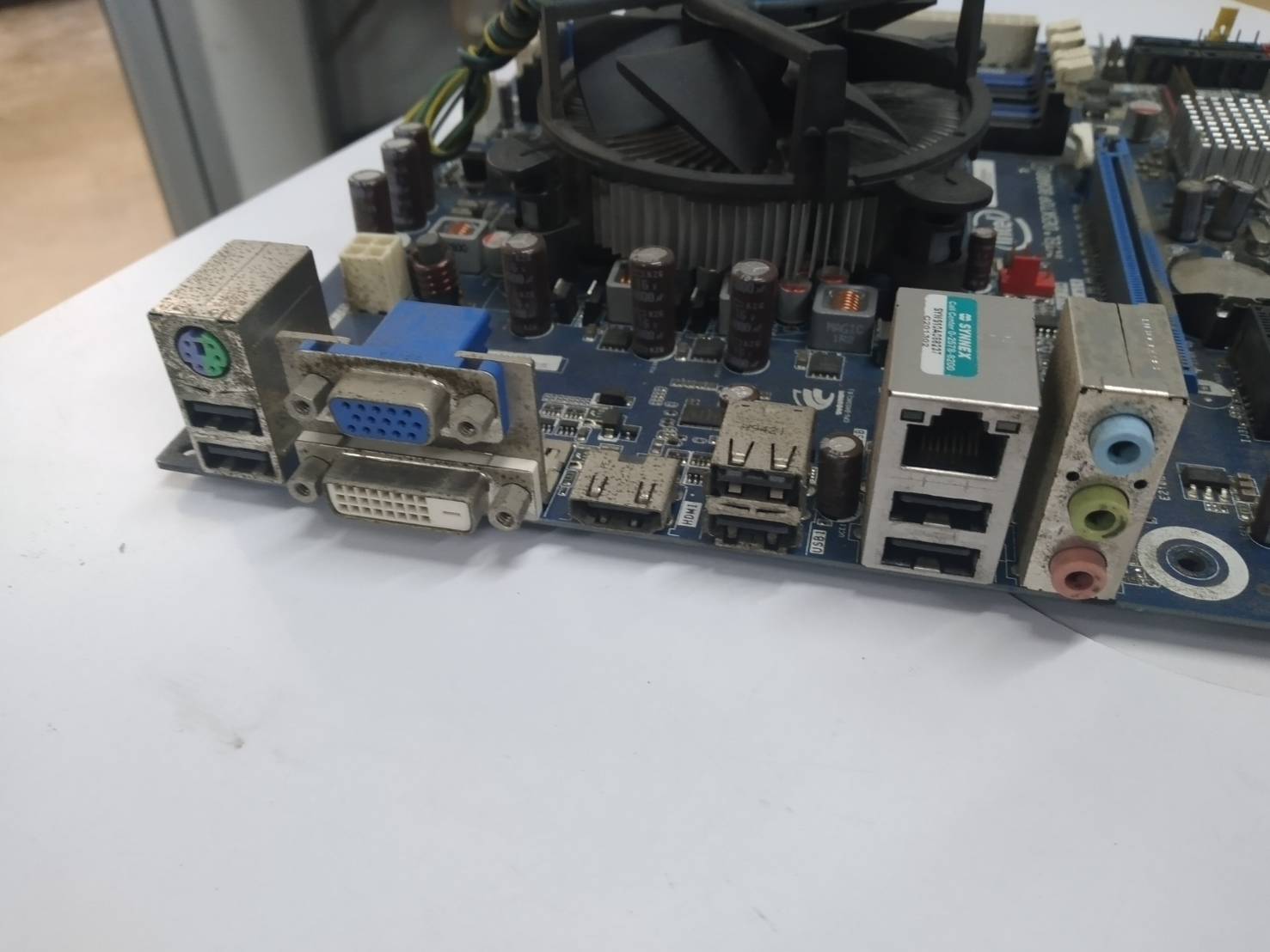 Mainboard H55 intel DH55hc พร้อม cpu i5-650 ฮิตซิ้ง ฝาหลังครบ