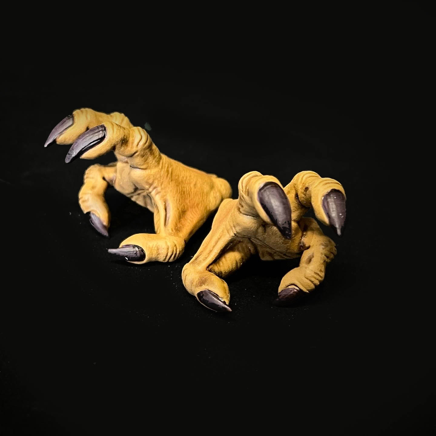 [สั่งจอง] Fourhorsemen : Cosmic Legions - OxKrewe, Book One - Thraxxon