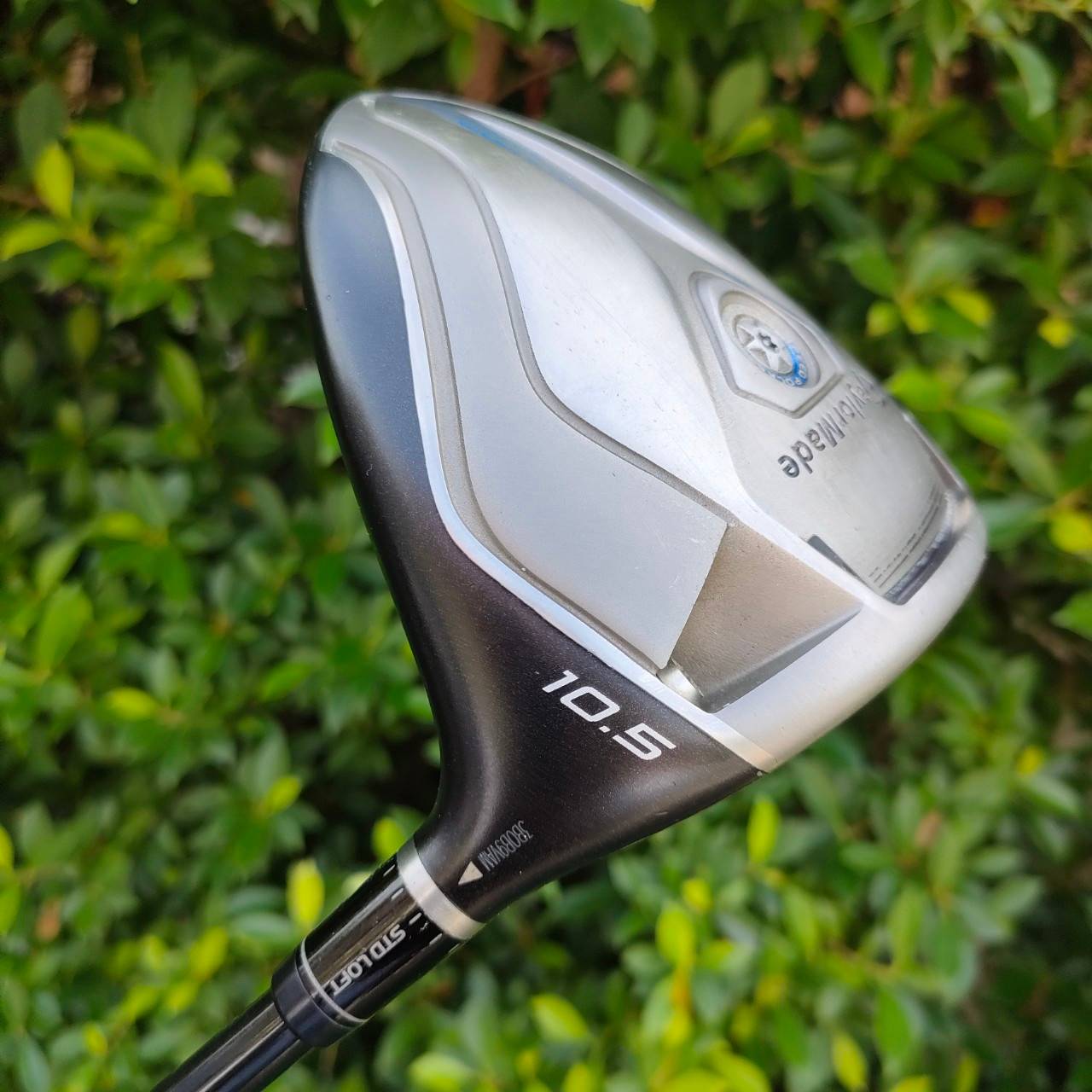 DRIVER TAYLORMADE JETSPEED องศา 10.5 ก้าน MITSUBISHI RAYON TM1-214 FLEX R เป็นหัวไม้ครบเครื่อง!! ออกแบบดีมาก หัวใหญ่ ตีง่าย ตีไกล!! แอโร่ไดนามิค ไขปรับได้!! มี COVER เดิมมา!!ไม้กอล์ฟมือสอง ของแท้ BY NakaraLuxurious