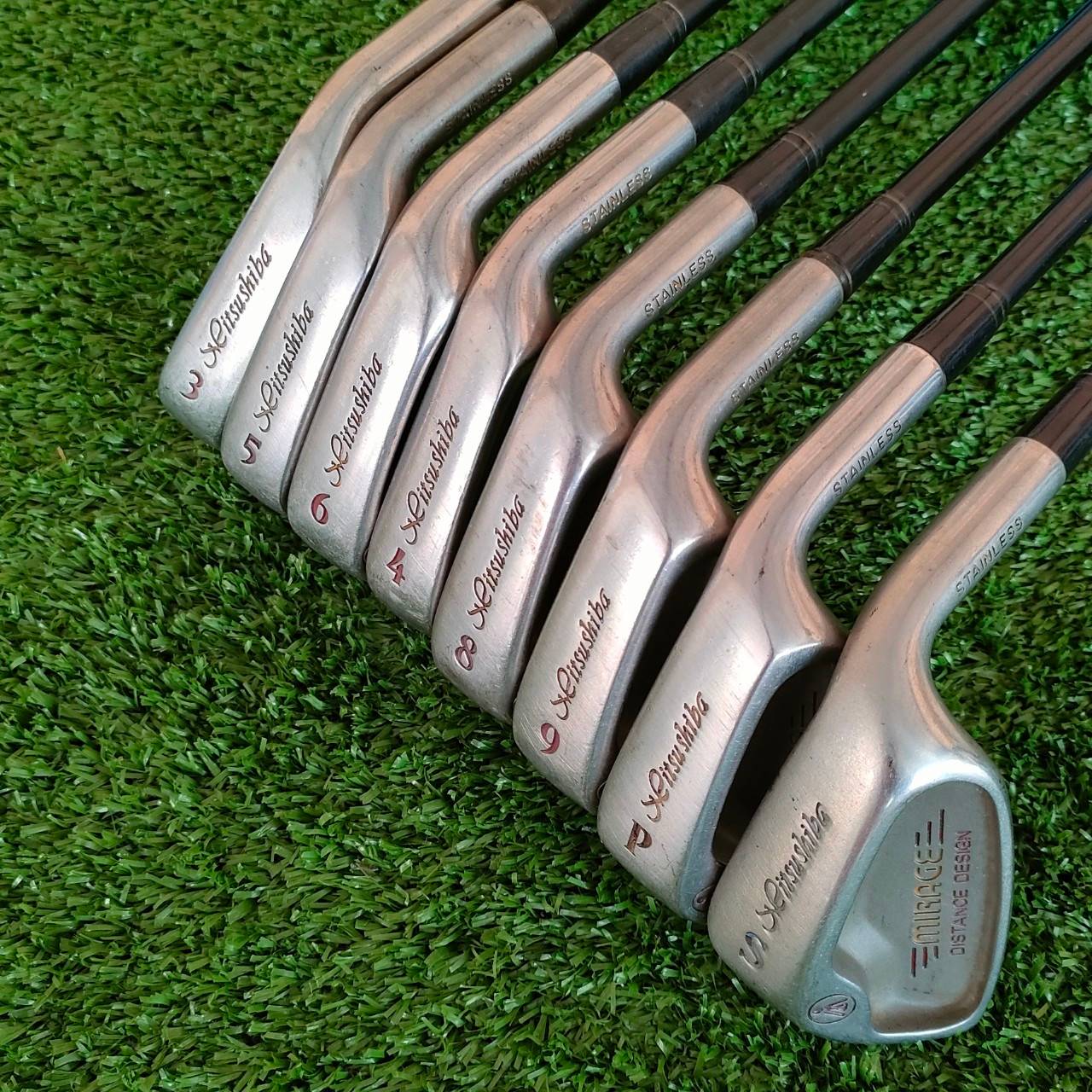 ชุดเหล็ก MIRAGE DISTANCE DESIGN มีเหล็ก 3-9 เเละ PW SW ** ขาดเหล็ก 7 ** ** กริฟ เหล็ก PW มีตำหนิ มีรูปให้ชมค่ะ **