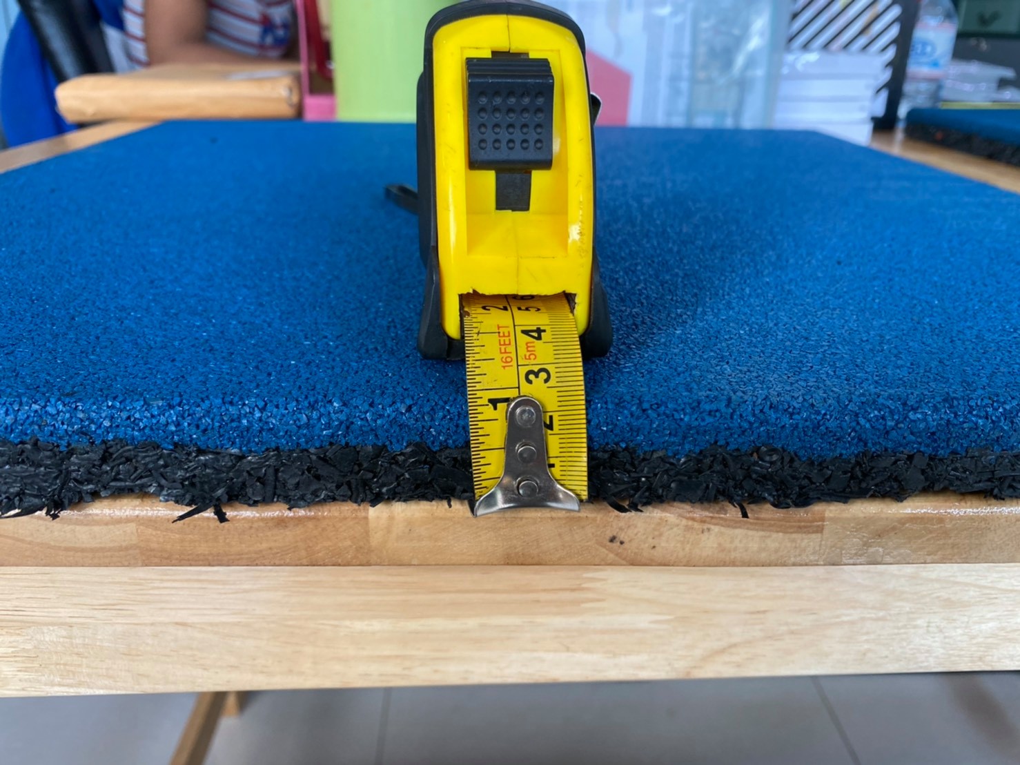 แผ่นยาง EPDM ราคาต่อ1ตร.ม. 4แผ่น แผ่นยางสังเคราะห์ ,แผ่นปูกันกระแทก,แผ่นปูพื้นสนามเด็กเล่น, พื้นยางEPDM ,ปูสนามเด็กเล่น,สนามกีฬา ห้องฟิตเนส พร้อมส่ง ราคาโรงงาน มีสีดำ เทา น้ำเงิน เหลือง แดง เขียว