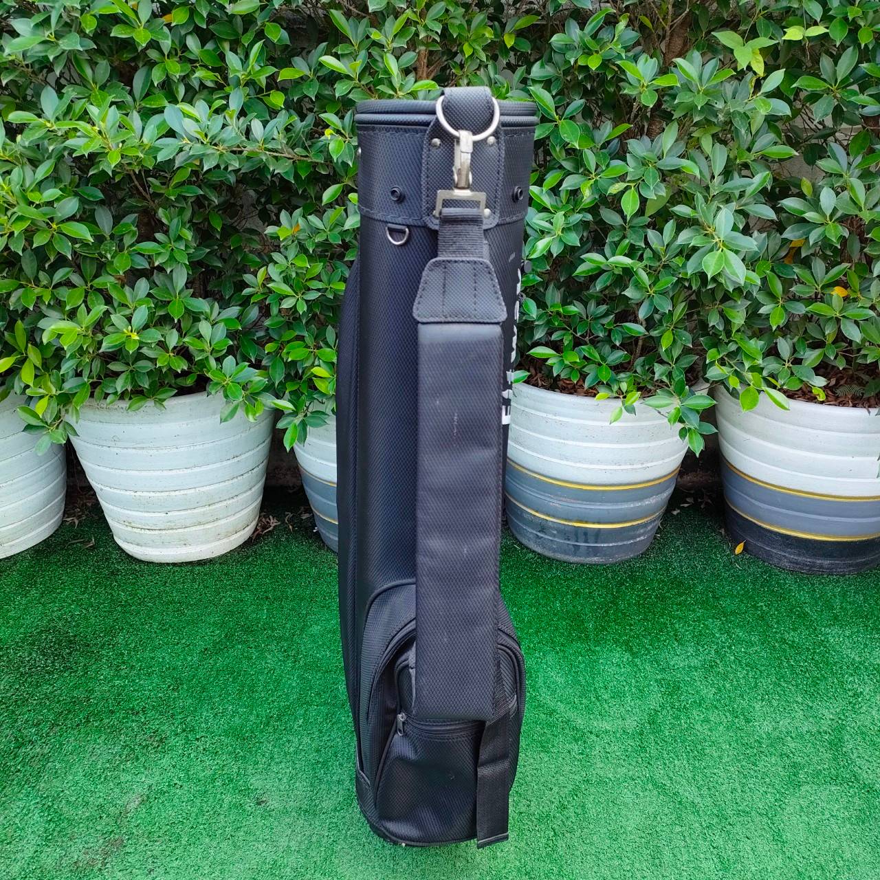 ถุงกอล์ฟ FITWAY มือสอง เป็นถุงเล็ก ปากถุง 6 นิ้ว สภาพสวยมาก