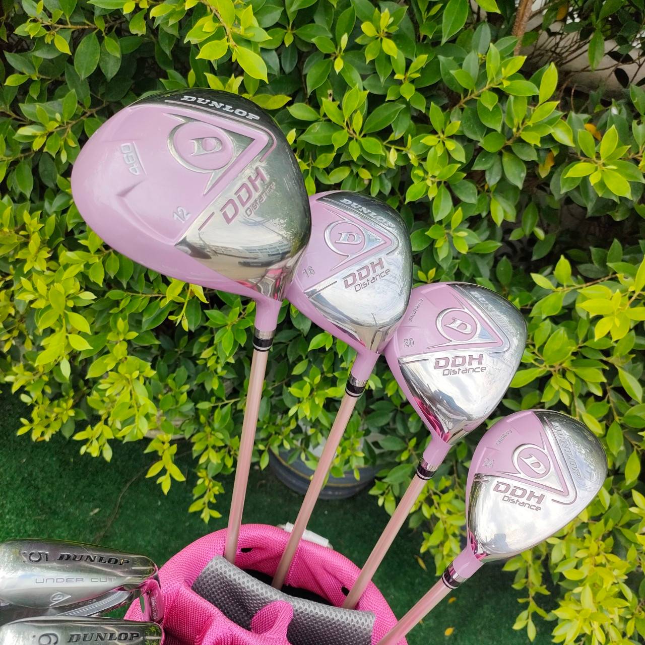 ** ไม้กอล์ฟสำหรับผู้หญิง ** FULL SET DUNLOP DDH DISTANCE พร้อมถุงกอล์ฟ Callaway SOLAIRE ถุงเกรดพรีเมี่ยม สีขาวชมพูสวยมาก