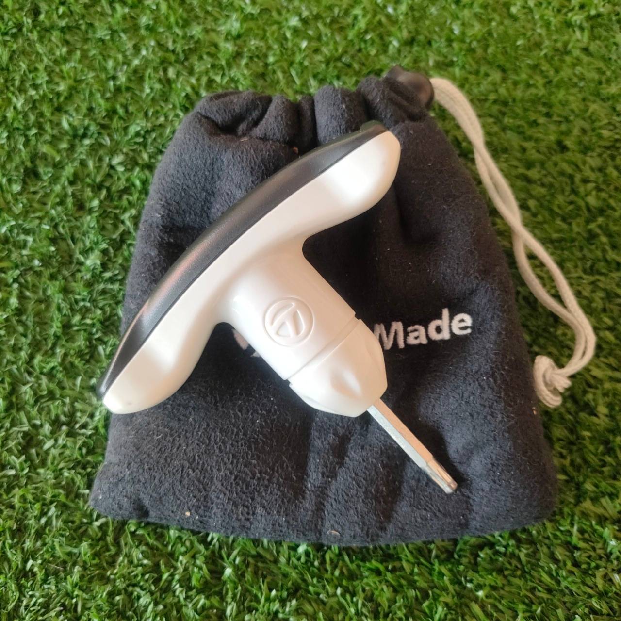 ตัวไข TAYLORMADE มือสอง ของแท้ สภาพนางฟ้า พร้อมถุงของแท้!! มือสอง ของแท้ BY NakaraLuxurious