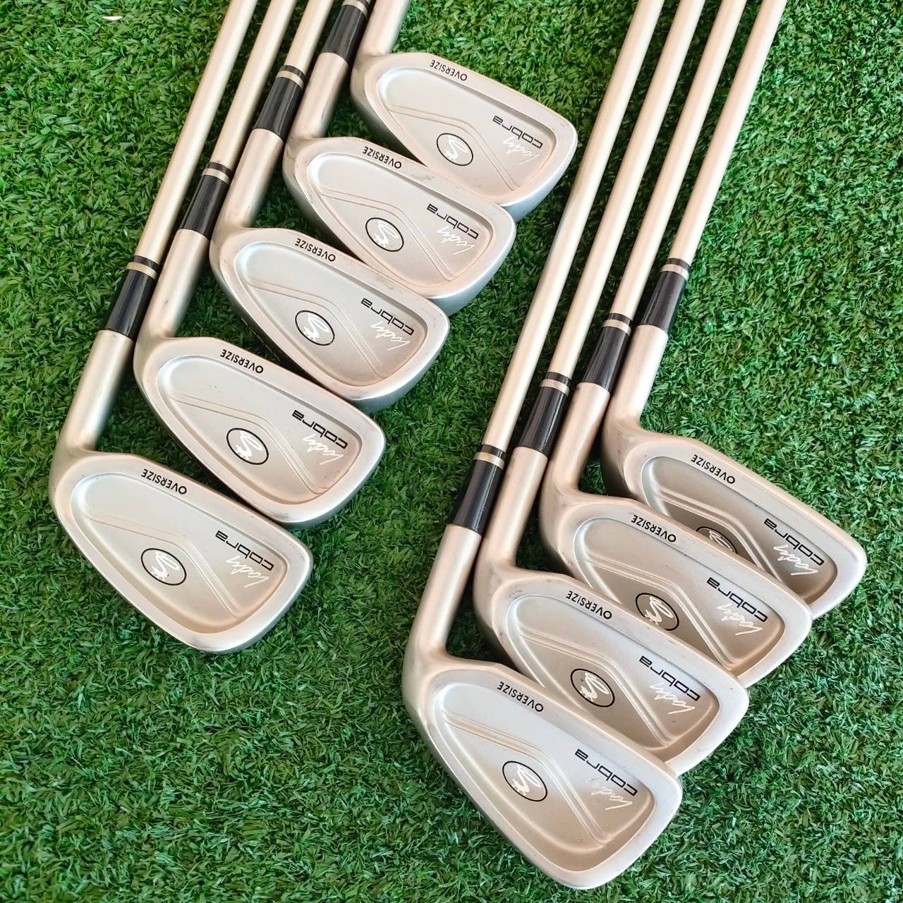 ** ไม้กอล์ฟสำหรับผู้หญิง ** ชุดเหล็ก KING COBRA OVERSIZE มีเหล็ก 3-9 เเละ PW SW ก้าน COBRA FLEX LADY ชุด COBRA เป็นชุดที่ตีง่ายมาก ไม้กอล์ฟมือสอง ของแท้ BY NakaraLuxurious