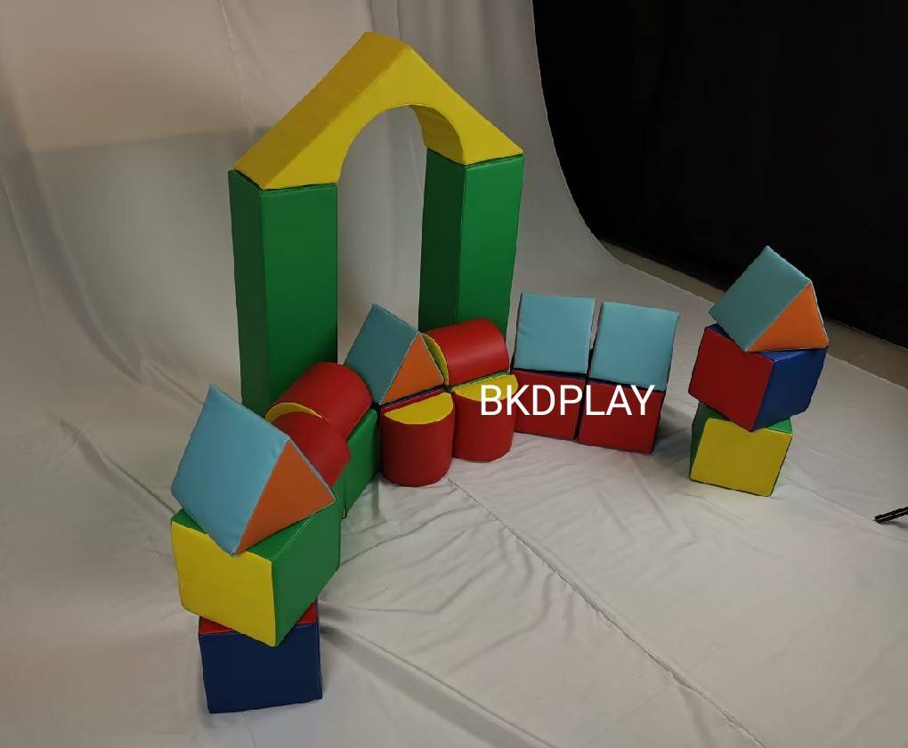 เบาะนุ่มนิ่ม รูปทรงเรขาคณิตนุ่มนิ่ม 23ชิ้น ตัวต่อบล็อค softplay ของเล่นในร่ม Kids Zone