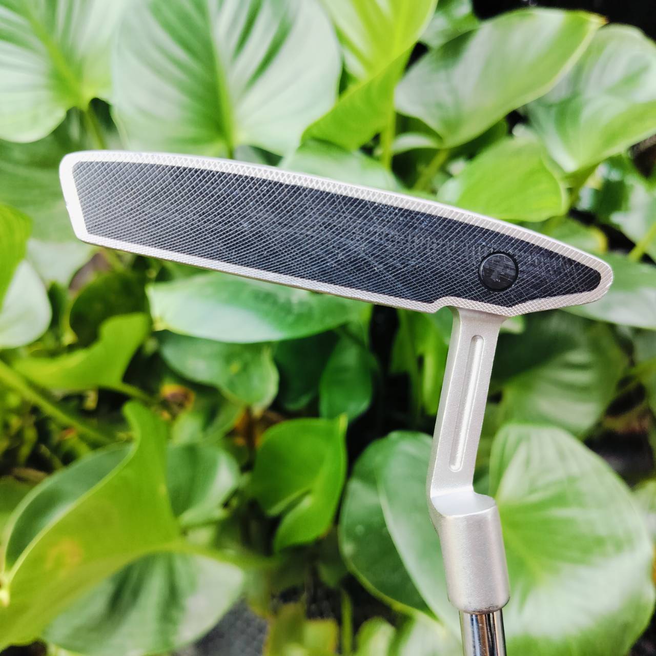 *** ไม้กอล์ฟมือซ้าย *** PUTTER NIKE IGNITE 001 ความยาว 34 นิ้ว รุ่นนี้พัตต์นิ่งมาก รูปทรงออกแบบให้ฟอลดล่ทรูง่ายมาก ไม้กอล์ฟพรีเมี่ยมญี่ปุ่นมือสอง ของแท้ By NakaraLuxurious