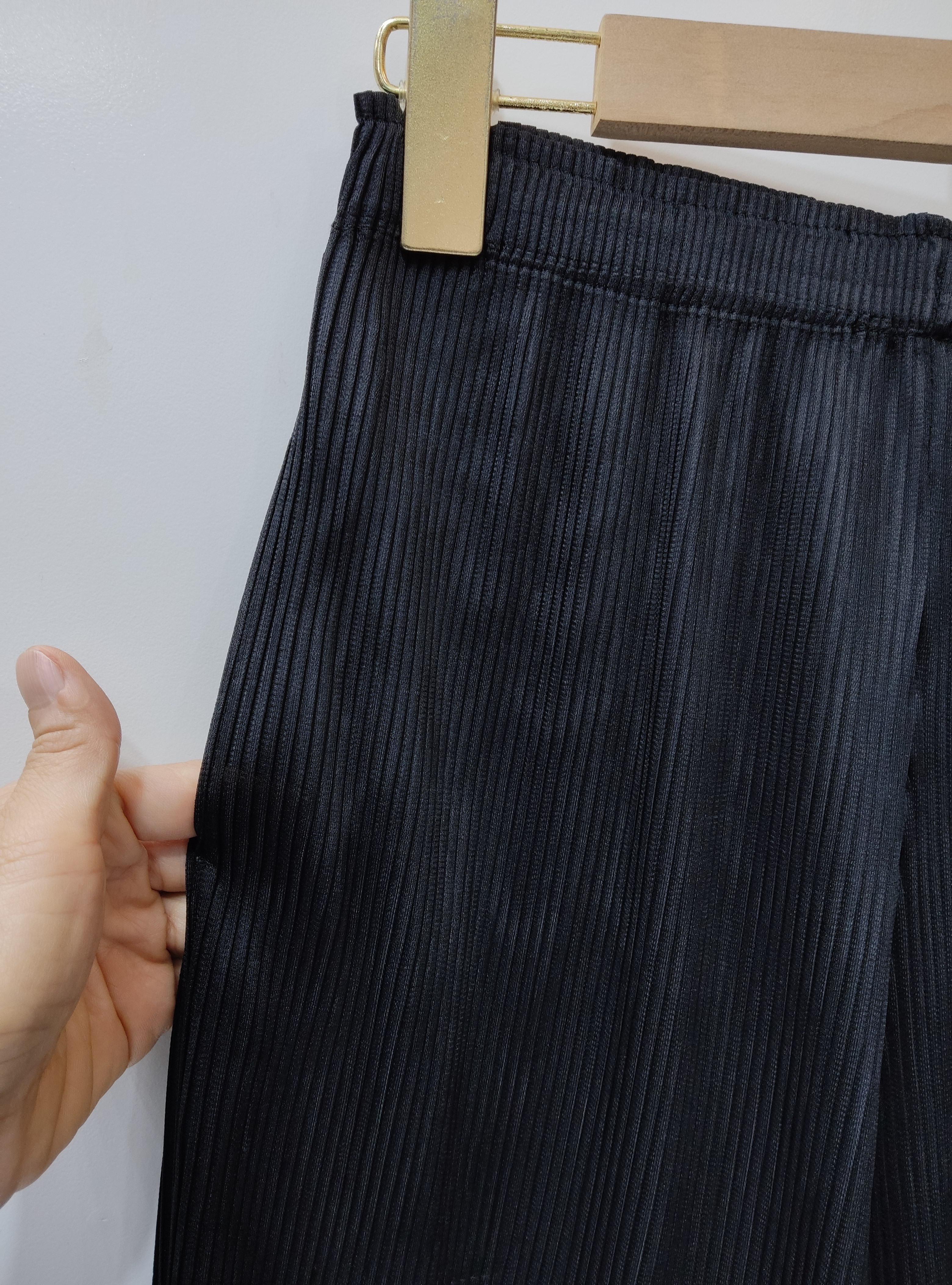 2MUAY รุ่น GM13010 / GM7023 HIGH NECK CAP SLEEVE PLEATED SET สีดำ FREE SIZE