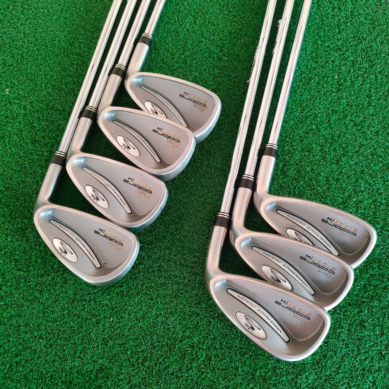 ชุดเหล็ก KING COBRA 3100 I/H มีเหล็ก 4 - 9 เเละ PW ก้าน N.S.PRO 1030H FLEX S เป็นเหล็ก UNDER CUT เน้นๆ ตีง่ายมาก และตีใส่ได้เต็ม ก้าน เต็มคาราเบล มากครับ