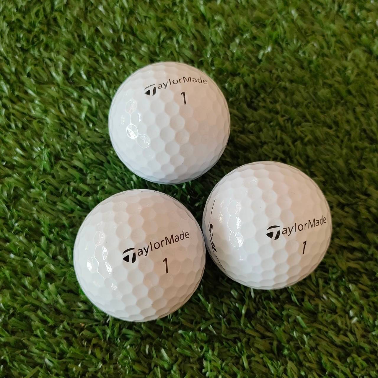 ลดล้างสต๊อก !!! ลูกกอล์ฟ TAYLORMADE TP5 ของใหม่ของศูนย์ มีหลอดเดียว