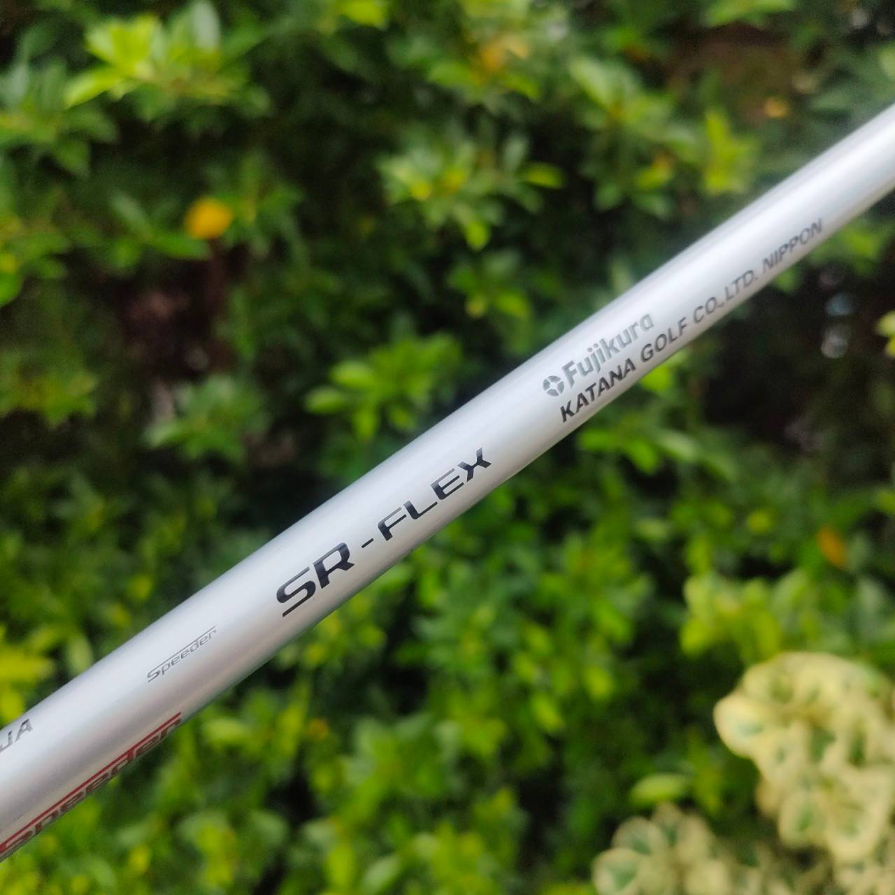 FW 5 KATANA NINJA องศา 18 ก้าน FUJIKURA SPEEDER 378 EVOLUTION FLEX SR รุ่นใหม่ของ KATANA สุดยอดของสุดยอด!! ตีง่าย มีออฟเซ็ตเข้ามาเสริมนิดหน่อย ทำให้ตีได้ตรง ลดอาการเฟดได้ทันที!! ไม้กอล์ฟมือสอง ของแท้ BY NakaraLuxurious