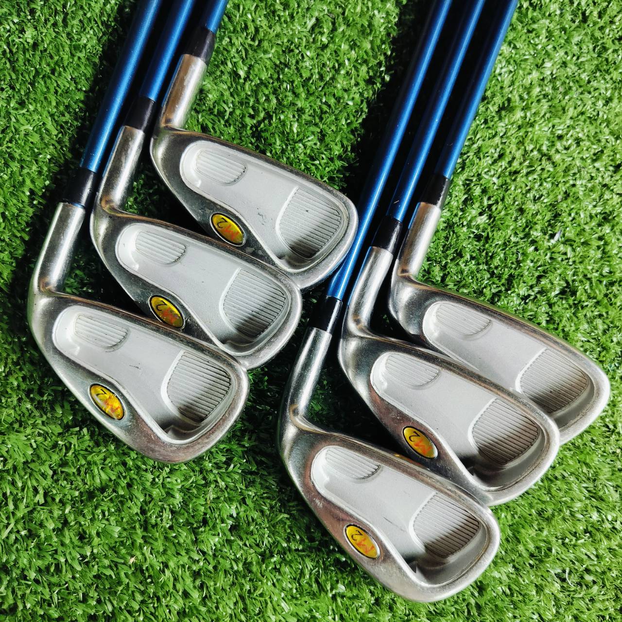 ชุดเหล็ก M2 ใบ DUAL CAVITY ชดเชยความผิดพลาดได้ดีมาก ตีตรงมาก และได้ระยะ ก้าน MERCURY FLEX R ไม้กอล์ฟพรีเมี่ยมมือสอง ของแท้ By NakaraLuxurious