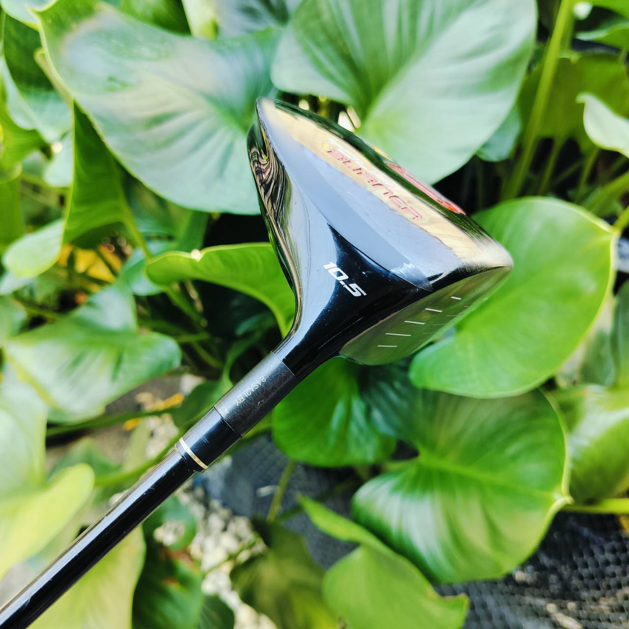 DRIVER TAYLORMADE TOUR BURNER องศา 10.5 ก้าน FUJIKURA RE*AX FLEX R เป็นรุ่นที่ตีดีมากๆ วางน้ำหนักไว้ดีมาก ไม้กอล์ฟพรีเมี่ยมมือสอง ของแท้ By NakaraLuxurious
