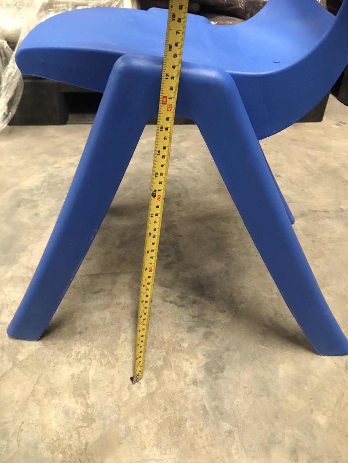 เก้าอี้พลาสติกหนาอย่างดี รุ่น44 เก้าอี้นักเรียนประถม-มัธยม เก้าอี้ผู้ใหญ่ เก้าอี้เอนกประสงค์ เก้าอี้โรงอาหาร ราคาโรงงาน สำหรับโรงเรียน มหาวิทยาลัย และศูนย์การค้า