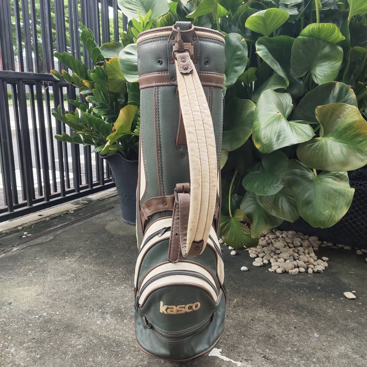 ** ไม่มี COVER ** ถุงกอล์ฟ KASCO หนังแท้ สุดวินเทจเลยค่ะ