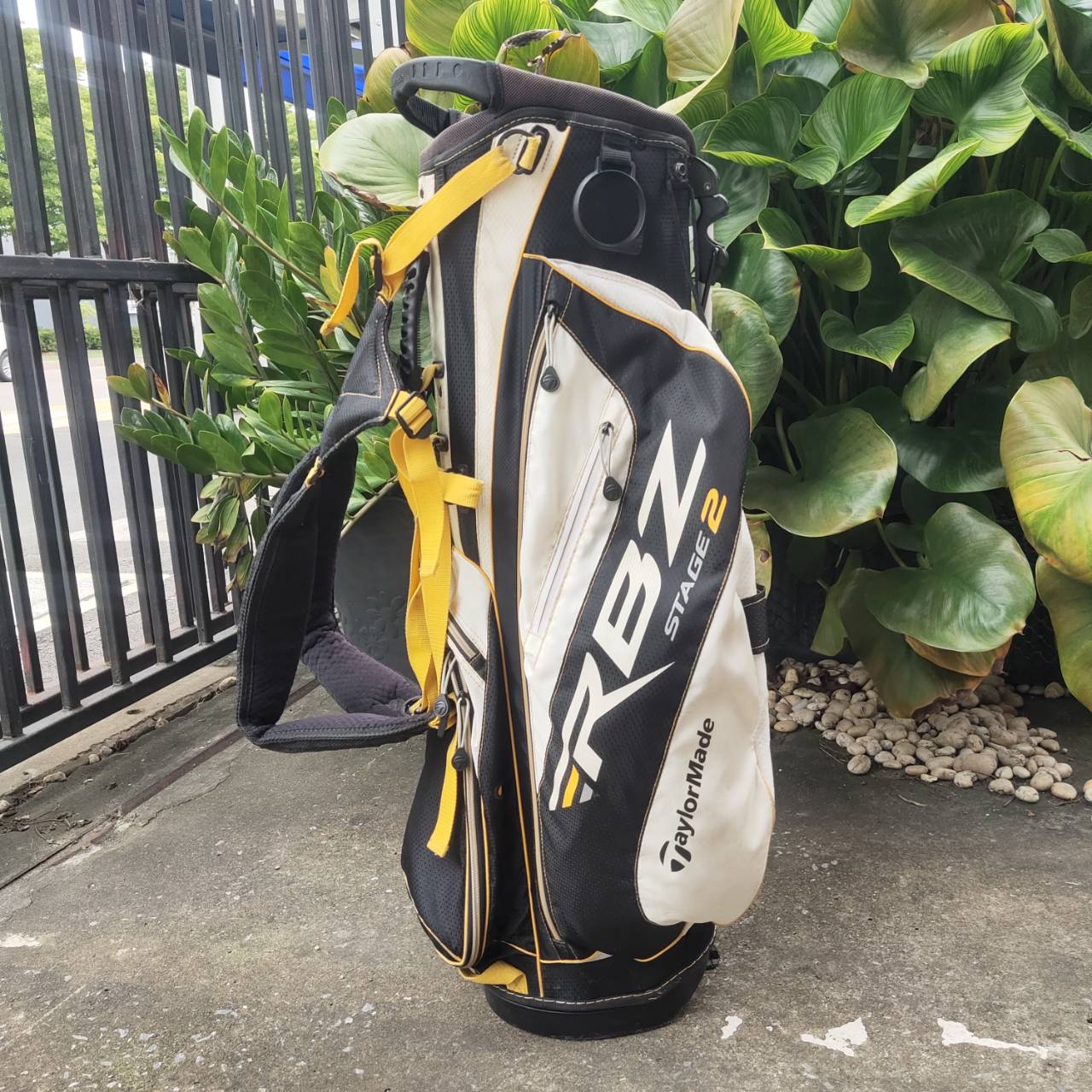 ถุงกอล์ฟขาตั้ง TaylorMade RBZ Stage 2