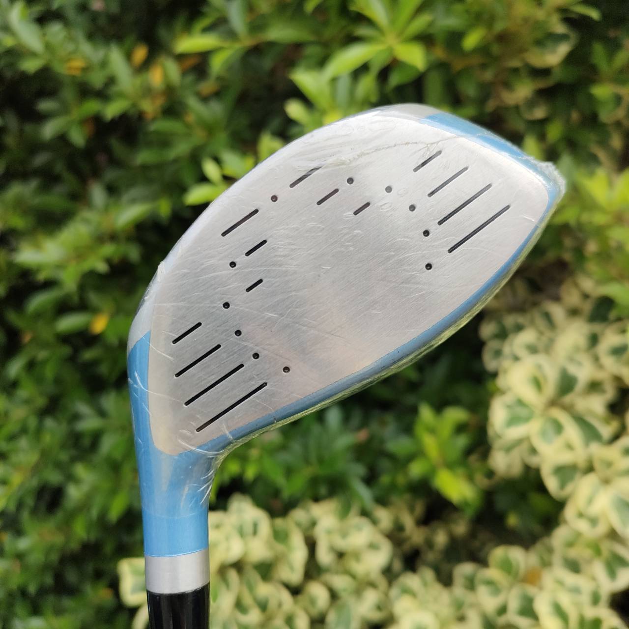 **ไม้กอล์ฟสำหรับผู้หญิง** LADYSET WILSON PALCESS ของใหม่มือหนึ่ง คุณภาพดีมาก ชุดนี้ไม่มี Driver และเหล็กยาว เพราะ Driver และ ไฮบริด เป็นไม้พิเศษที่สามารถไปเลือกซื้อแยกชิ้น เพื่อที่จะได้หัวใหญ่และเทคโนโลยีทันสมัย อย่างในปัจจุบัน ไม้กอล์ฟมือสอง ของแท้ BY Na