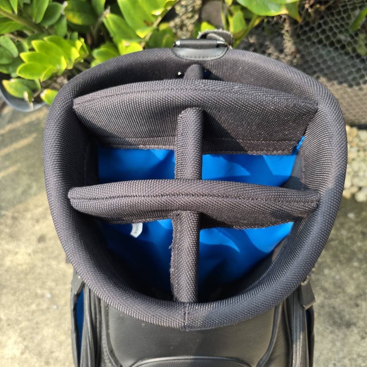 ถุงกอล์ฟ SCOTTY CAMERON TOUR ONLY BACK IN BLACK STAFF BAG RARE TITLEIST CIRCLE T 2019 ของแท้ มือสอง สภาพสวยเดิมตามภาพ หายากมากค่ะ