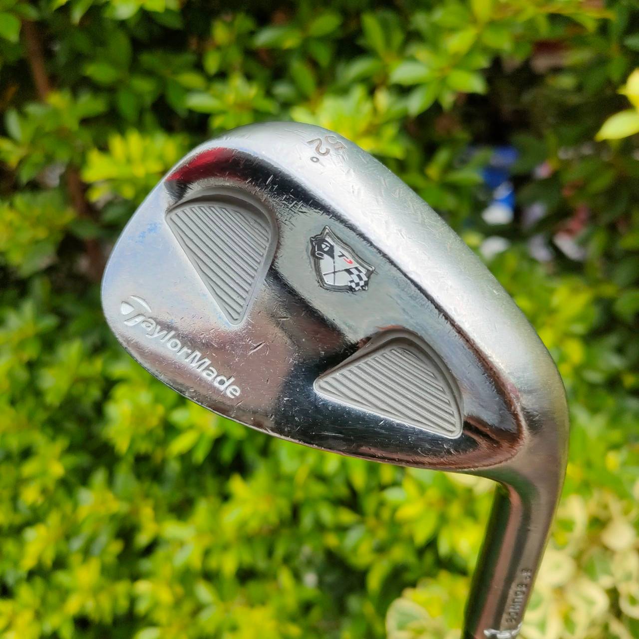 WEDGE TAYLORMADE RAC TP องศา 52 เบาท์ 8 รุ่นรมดำ ไข่มุกดำ ก้าน TAYLORMADE TP FLEX WEDGE ใส่กริพ Golf Grip Lamkin อย่างดี!! ไม้กอล์ฟมือสอง ของแท้ BY NakaraLuxurious