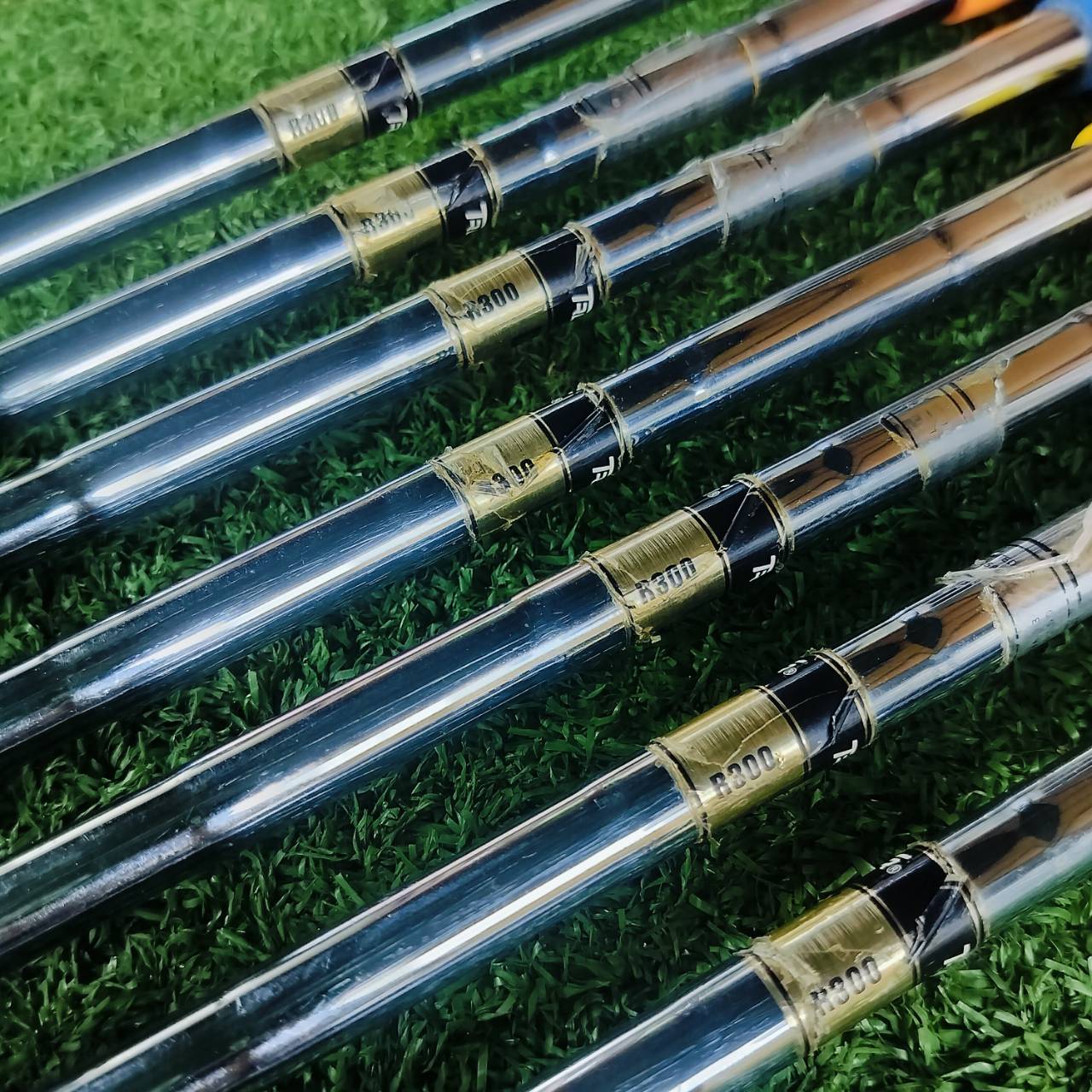 ชุดเหล็ก MIZUNO MP52 วัสดุ GRAIN FLOW FORGED สุดยอดเหล็ก FORGED ของญี่ปุ่น เอกสิทธิ์หนึ่งเดียวของ MIUNO มีเหล็ก 4 5 6 7 8 9 PW ก้าน DYNAMIC GOLD R300 ไม้กอล์ฟพรีเมี่ยมมือสอง ของแท้ By NakaraLuxurious
