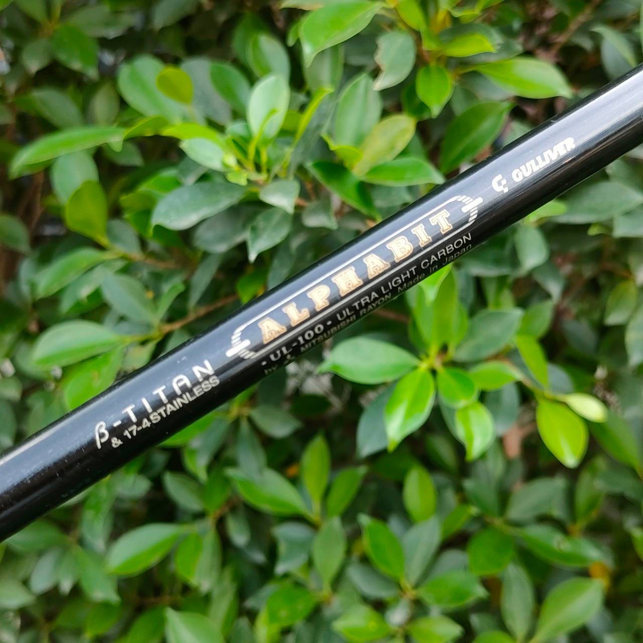 ชุดเหล็ก GULLIVER ALPHABIT มีเหล็ก 6-9 เเละ PW ก้าน B-TITAN ALPHABIT FLEX R