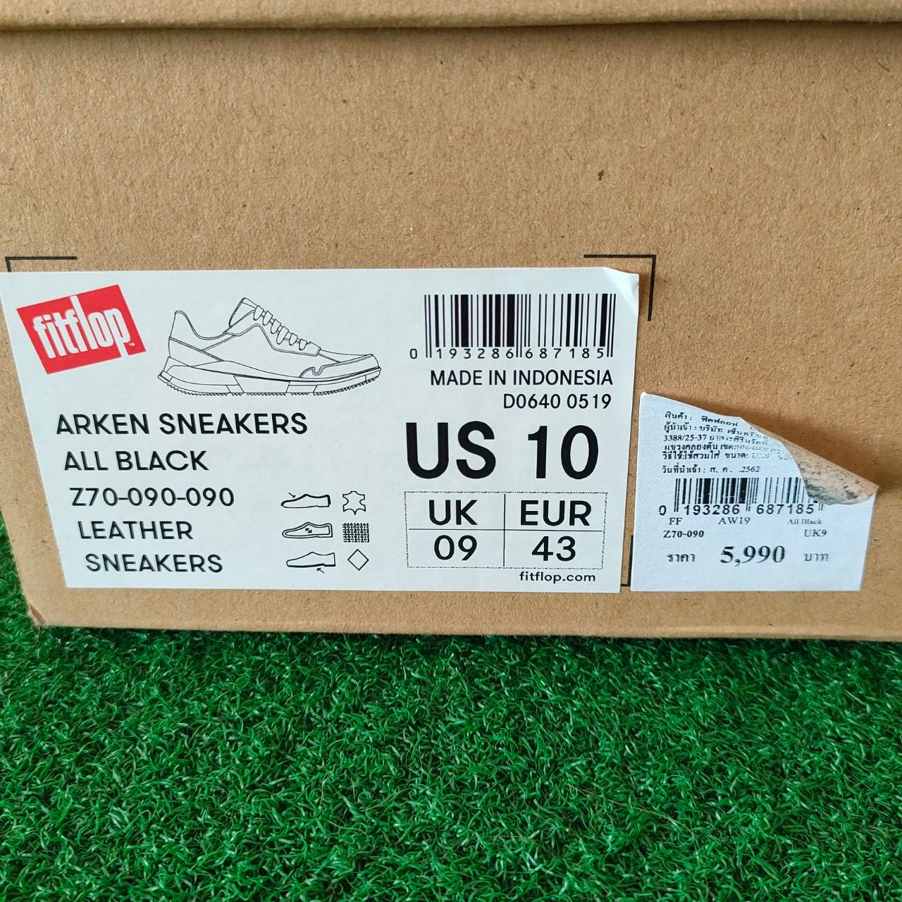 รองเท้ากอล์ฟ FITFLOP ของใหม่ !!! ขนาดไชส์ US10 UK 09 EUR 43 มาพร้อมกล่อง FITFLOP มือหนึ่ง ของแท้ BY NakaraLuxurious