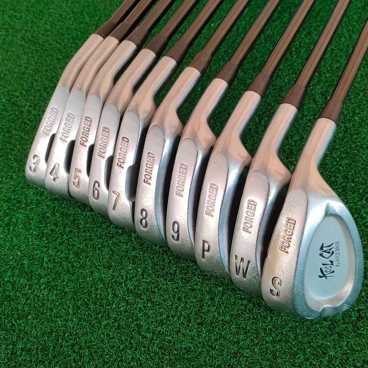 ชุดเหล็ก KOOL CAT FORGED BY WOOD BROS สุดยอดชุดเหล็ก VINTAGE FORGED CAVITY ที่หาหันเยอะมาก ชุดนี้เดิมๆ ก้านเดิม คงสภาพได้สวยมาก