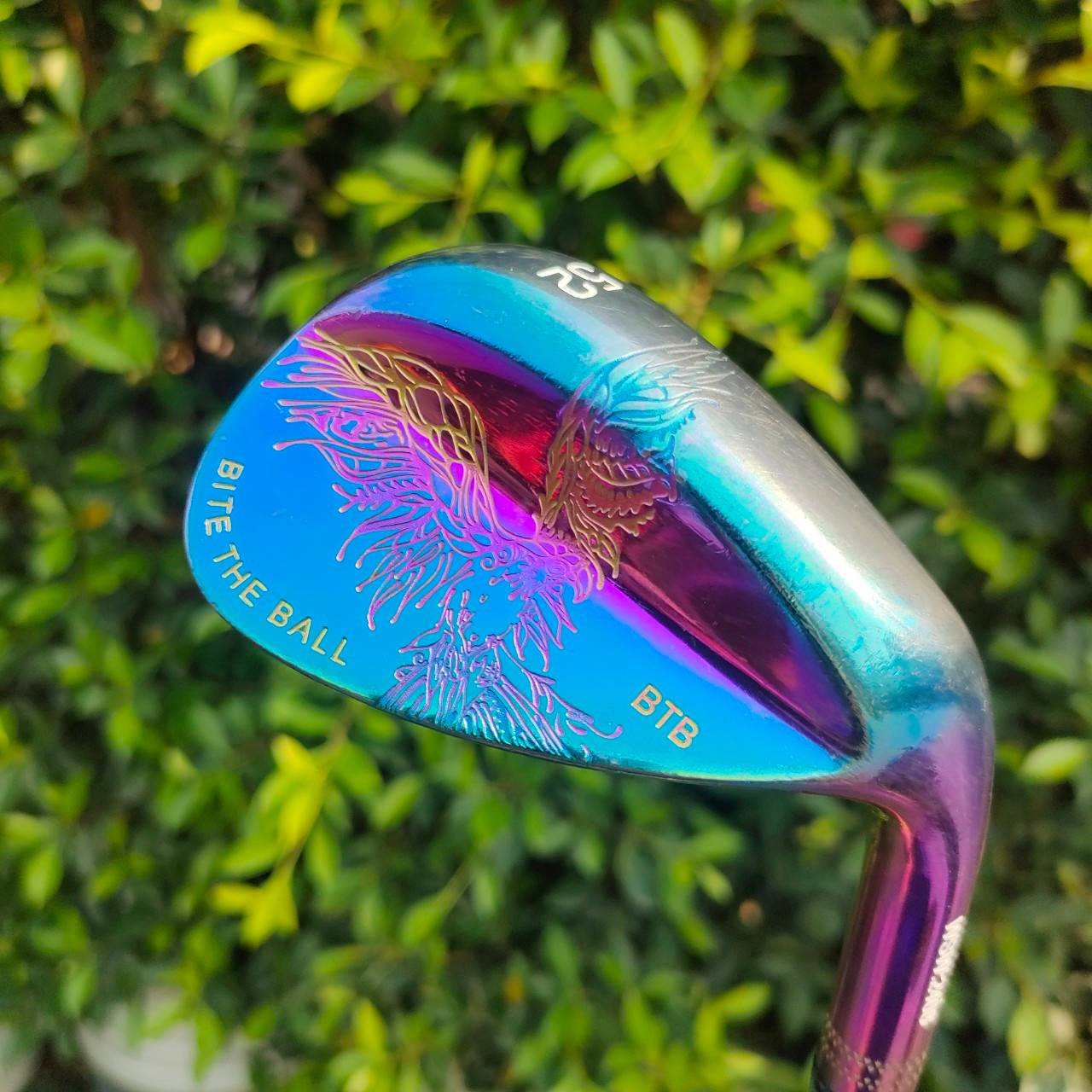 WOSOFE WEDGE GOLF FORGED CNC SPIN MILD WEDGE HI–END องศา 52 ก้าน WOSOFE FLEX WEDGE หน้าไม้แบบสุดยอด สปินแบบจัดๆ และอิมแพคแบบแน่นๆ ลายสวยมากๆ สีสวย ปลอกคอและก้าน สวยจัดๆ