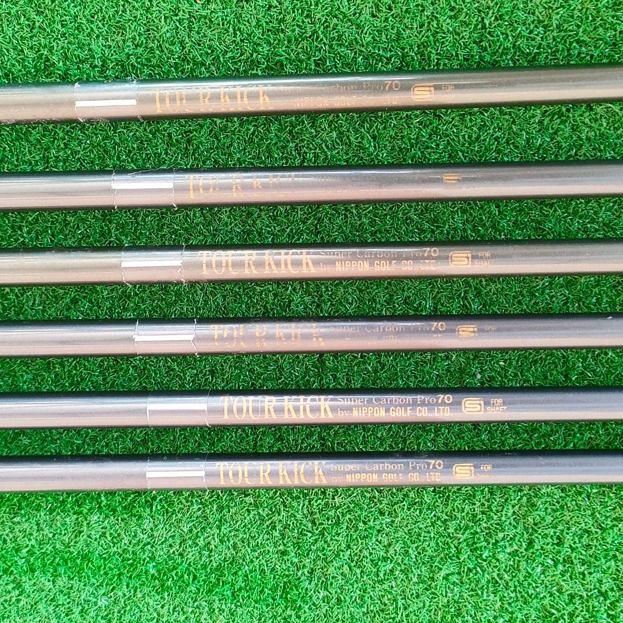 ชุดเหล็ก NIPPON GOLF POWER LIGTE SUPER มีเหล็ก 5-9 PW ก้าน TOUR KICK FLEX R ถ่วงทังสเตนสองด้าน ตีตรงมากๆ เน้นตีง่าย และตีนุ่ม MADE IN JAPAN .