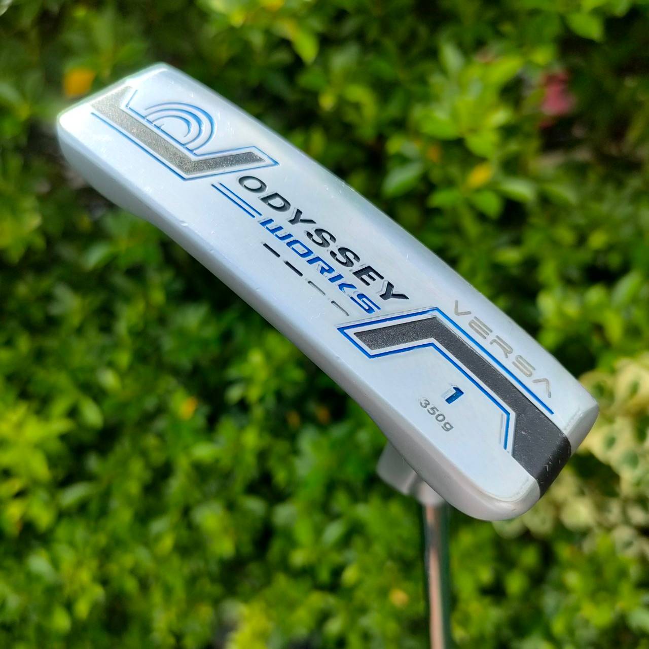 PUTTER ODYSSEY WORKS VERSA 350G ยาว 34 นิ้ว น้ำหนักดี หน้าพัตเตอร์รุ่นนี้เกาะไลน์มากๆ พัตต์ดีมาก!! ไม้กอล์ฟมือสอง ของแท้ BY NakaraLuxurious