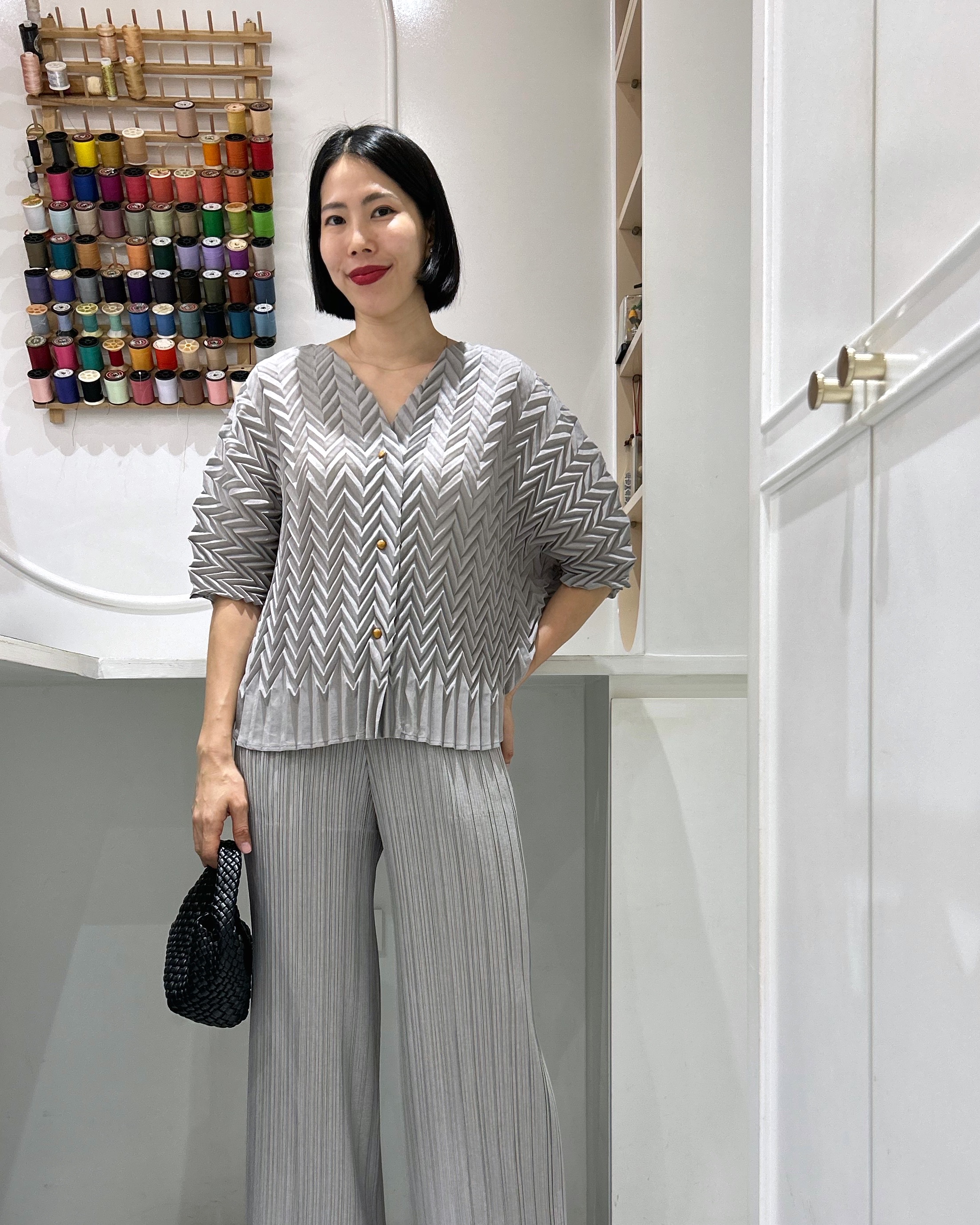 2MUAY รุ่น CX6393 เสื้ออัดพลีท V NECK ZIGZAG PLEATED TOP 3 สี FREE SIZE
