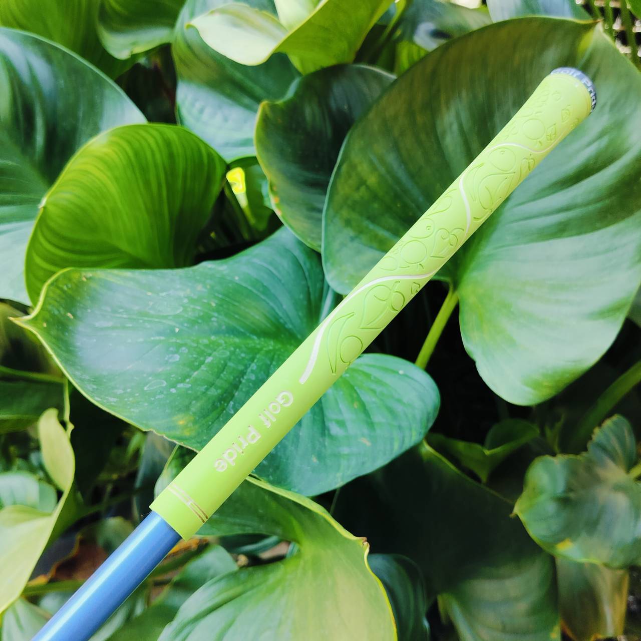 ** ไม้กอล์ฟผู้หญิง ** U5 Taylormade r7 Draw องศา 25 วางหมุดน้ำหนักไว้ช่วยคุณผู้หญิง ที่มักตีเฟดออกขวาให้กลับมาตรง ชดเชยความผิดพลาดอย่างมาก ตีโดนง่ายมาก ไม้กอล์ฟพรีเมี่ยมมือสอง ของแท้ By NakaraLuxurious