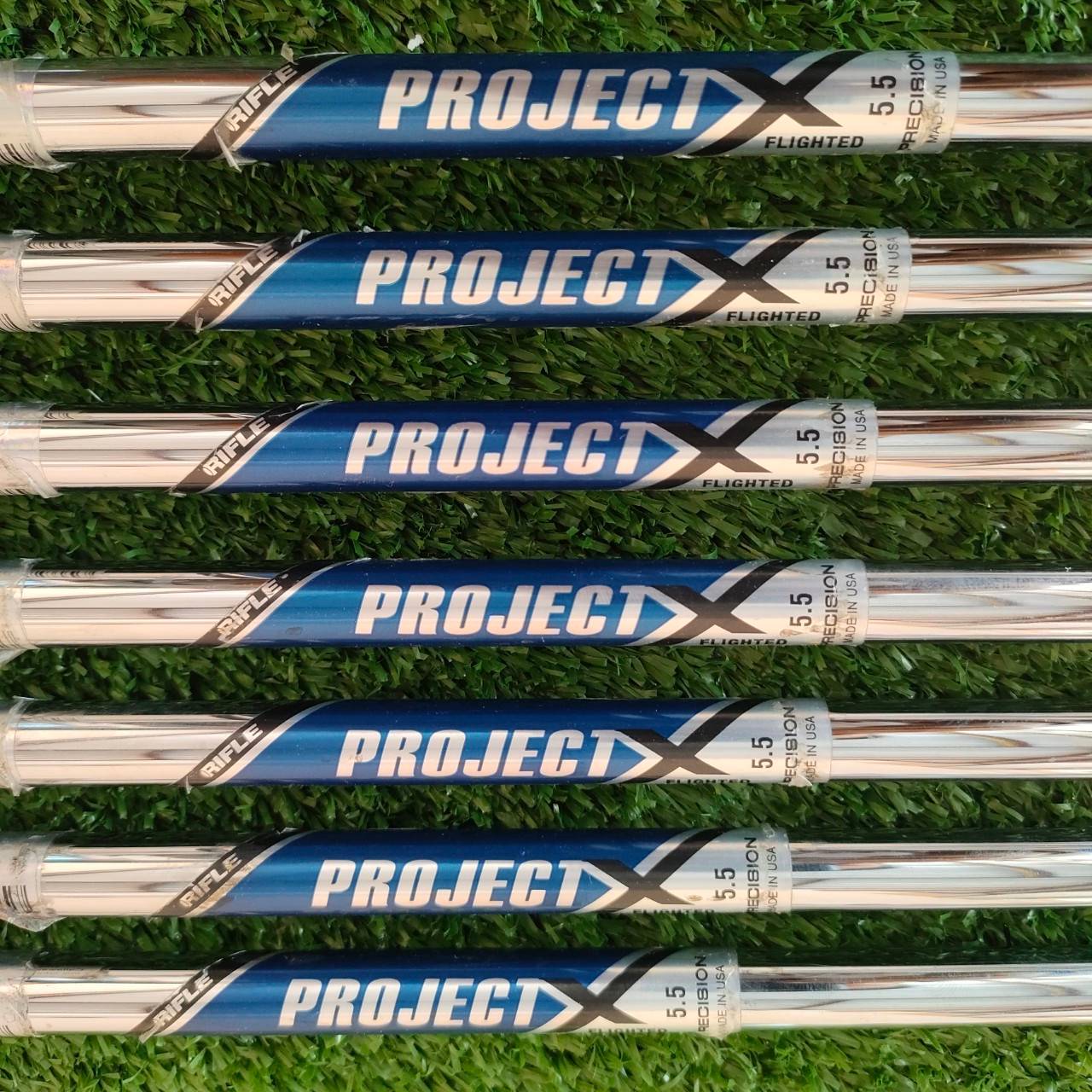 ชุดเหล็ก CALLAWAY X FORGED มีเหล็ก 4-9 เเละ PW ก้าน PROJECT 5.5 สุดยอดเหล็กเนื้อ FORGED ระดับพรีเมี่ยม จากแบรนด์ Callaway ครับ สุดมันส์ ใบไม่ใหญ่เทอะทะ คมๆเลยครับ แต่ตีง่ายมากตากสไตล์ Callaway เพราะมี CAVITY การกระจายชดเชย ความผิดพลาดได้ดีมาก บอกเลยครับ เ