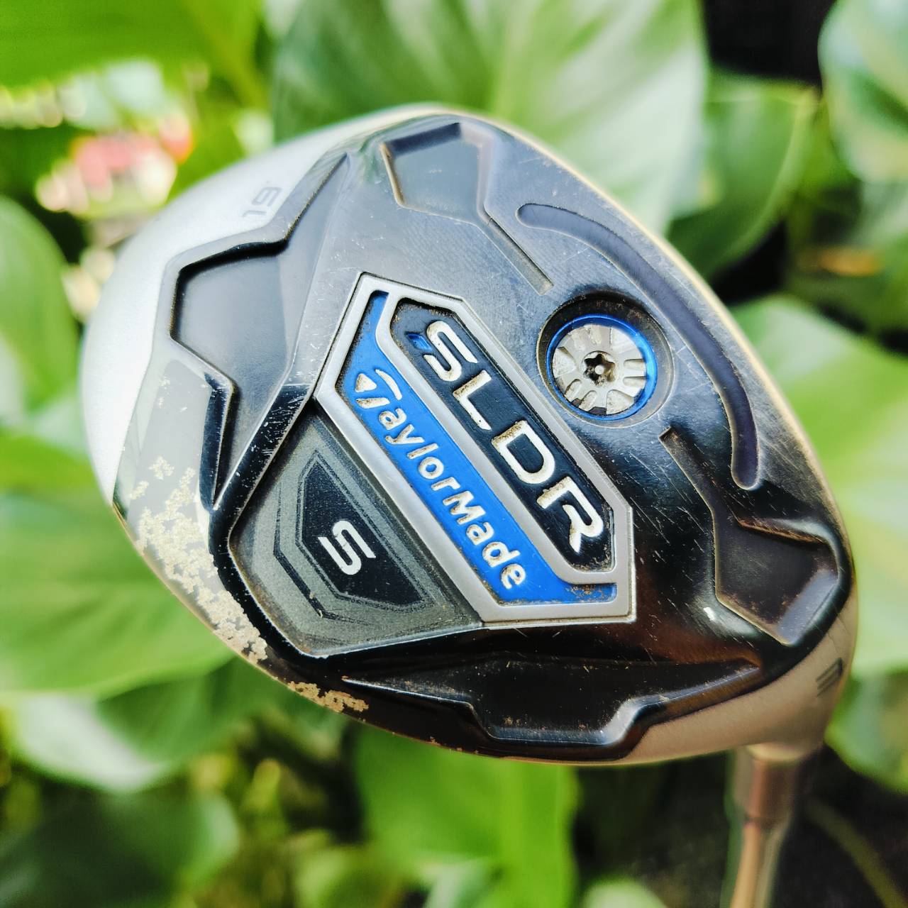 UT Taylormade SLDR S Rescue เบอร์ 3 องศา 19 ก้าน TM5 - 414 FLEX R รูปทรง shallow face ให้นักกอล์ฟแอดเดรส ได้อย่างมั่นใจและตีตัดผ่านอุปสรรคได้อย่างเฉียบ ไม้กอล์ฟพรีเมี่ยมมือสอง ของแท้ By NakaraLuxurious