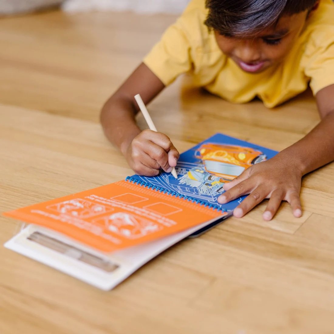 ชุดศิลปะขูดกระดาษ ตีมยานพาหนะ พกพาง่าย Melissa & Doug On the Go Scratch Art Color Reveal Pad - Vehicles