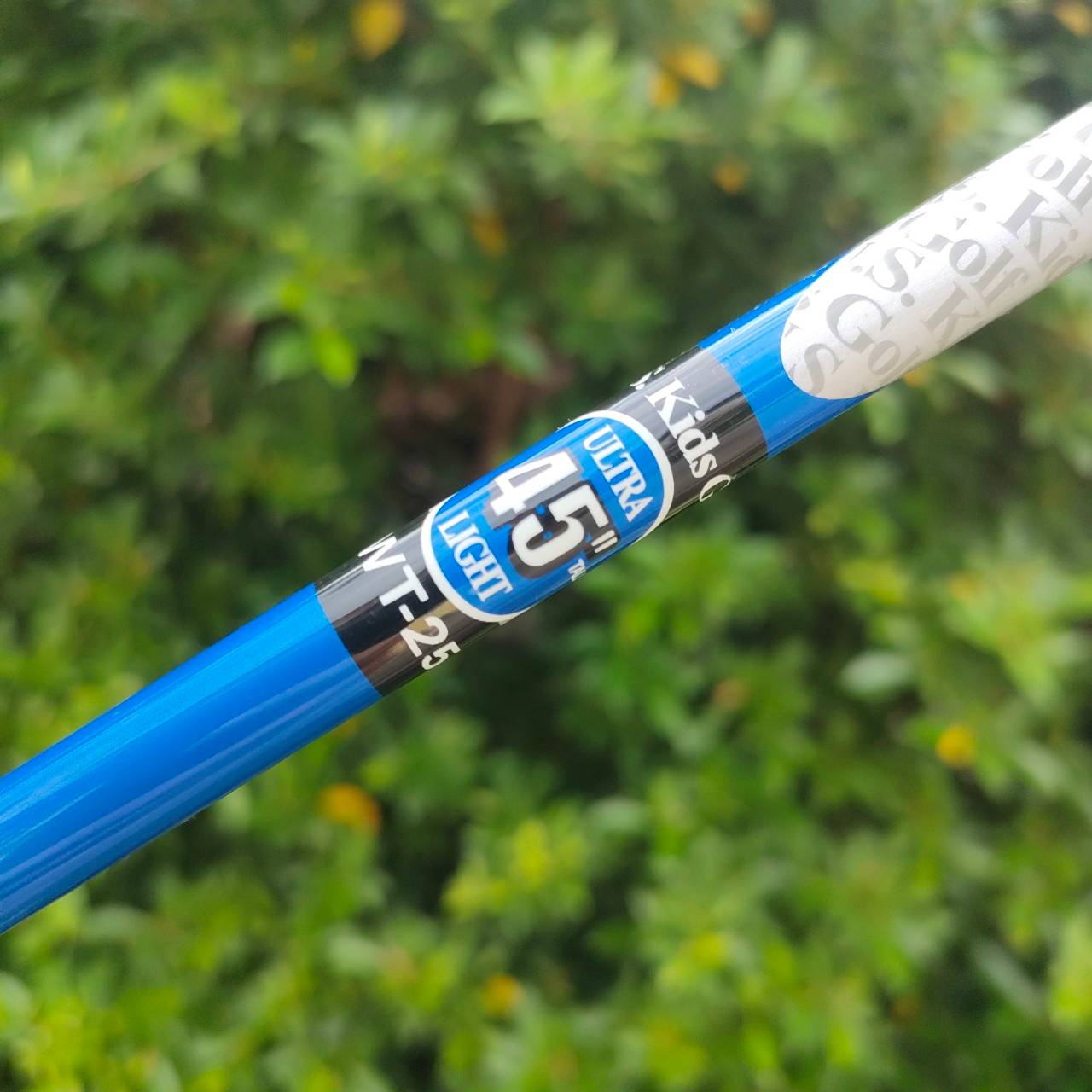 **ไม้กอล์ฟสำหรับเด็ก** DRIVER U.S.KID GOLF ULTRALIGHT 240 WT-25 ความยาว 31 นิ้ว ก้าน U.S.KID GOLF ULTRALIGHT 45 ช่วงอายุ 6-8 ขวบ ส่วนสูง 109-116 ซม. ไม้กอล์ฟมือสอง ของแท้ BY NakaraLuxurious