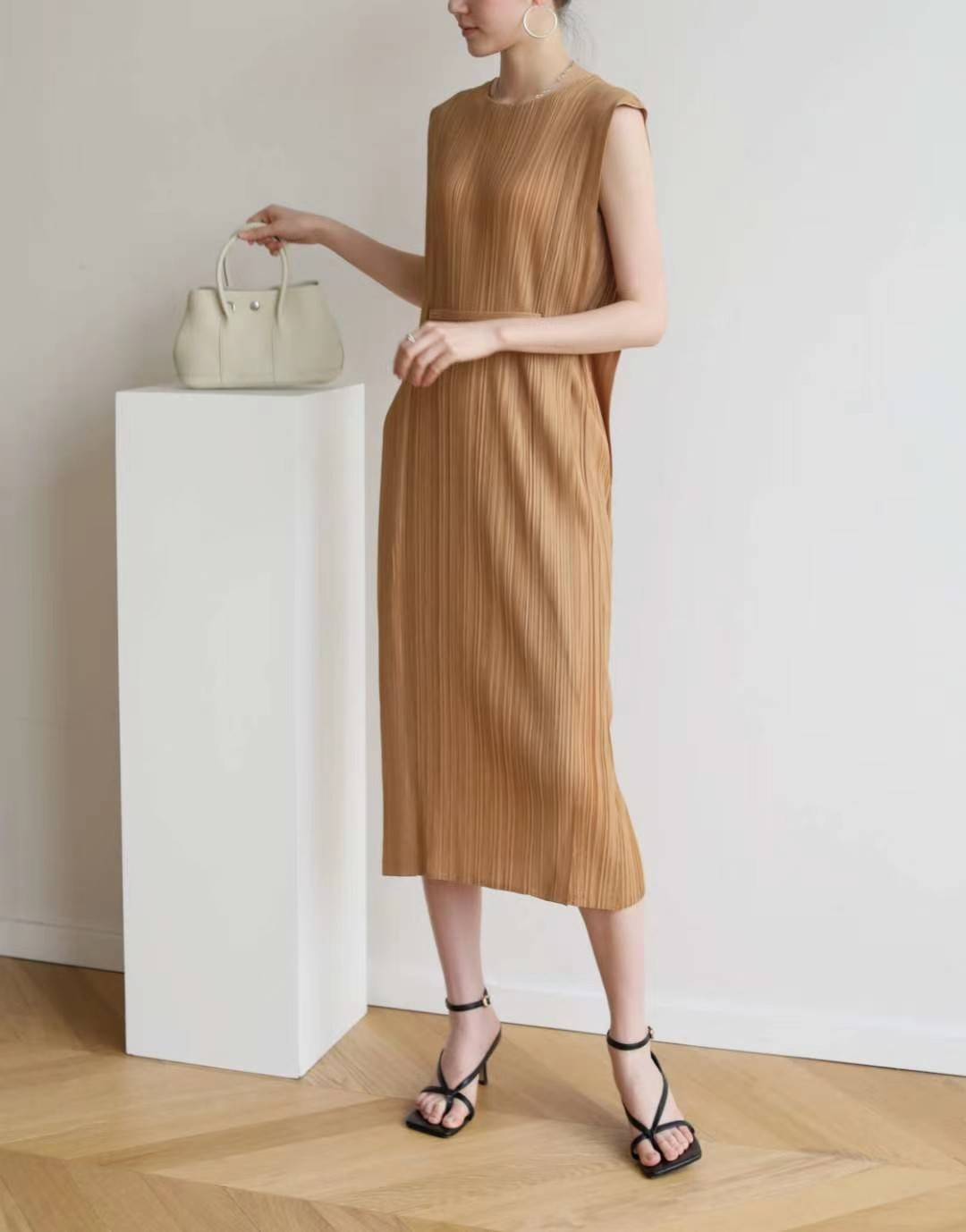 2MUAY รุ่น GJO7655 SIMPLE BOW TIE PLEATED DRESS เดรสผู้หญิง เดรสพลีทคุณภาพ 15สี FREE SIZE