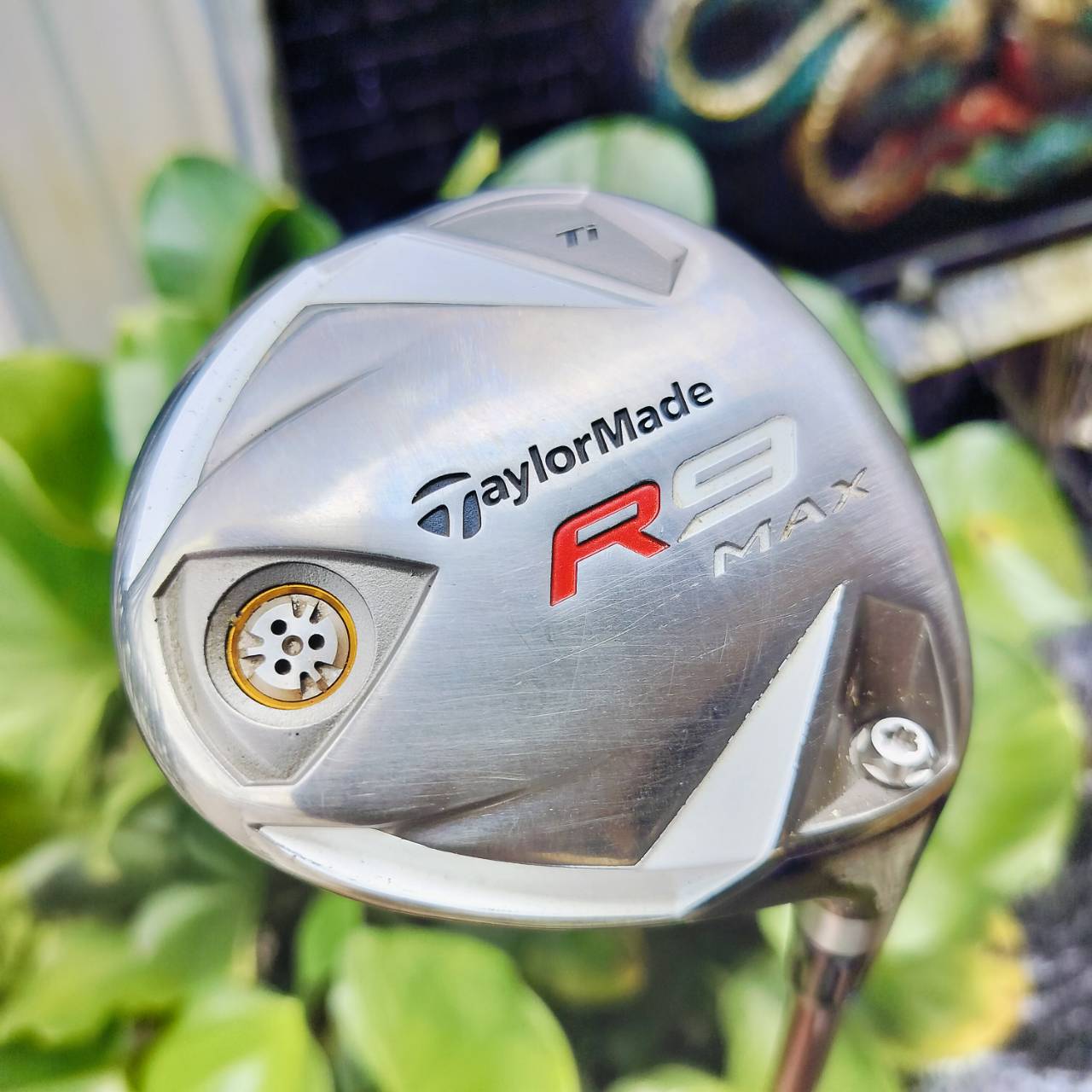 FW3 Taylormade R9 MAX ตีไกลมาก!!! ก้าน FUJIKURA MOTORE FLEX R สามารถไขปรับตรงคอได้ ตีง่ายมาก วิถีลูกสวย Ti รุ่น Titanium เสียงเพราะ มี COVER แท้ เดิม ไม้กอล์ฟพรีเมี่ยมมือสอง ของแท้ By NakaraLuxurious