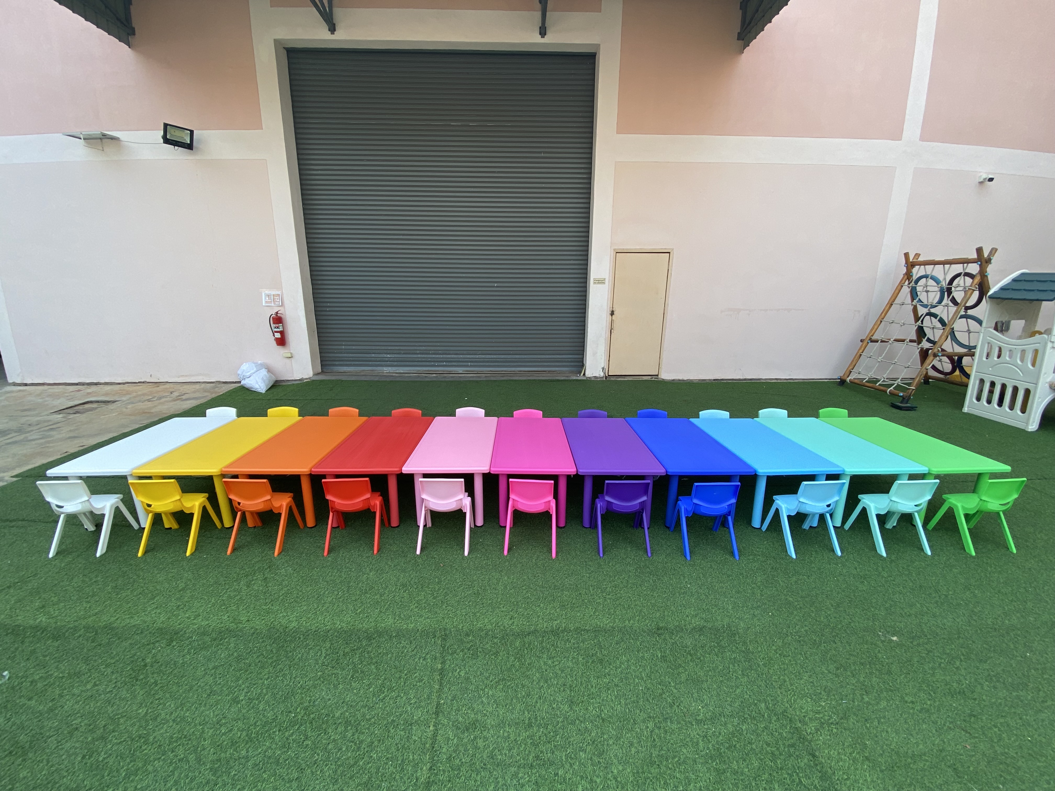 โต๊ะนักเรียน,โต๊ะเขียนหนังสือเด็ก,โต๊ะเรียน, โต๊ะสี่เหลี่ยมผืนผ้า พลาสติก ปรับระดับได้ ราคาโรงงาน พร้อมส่ง