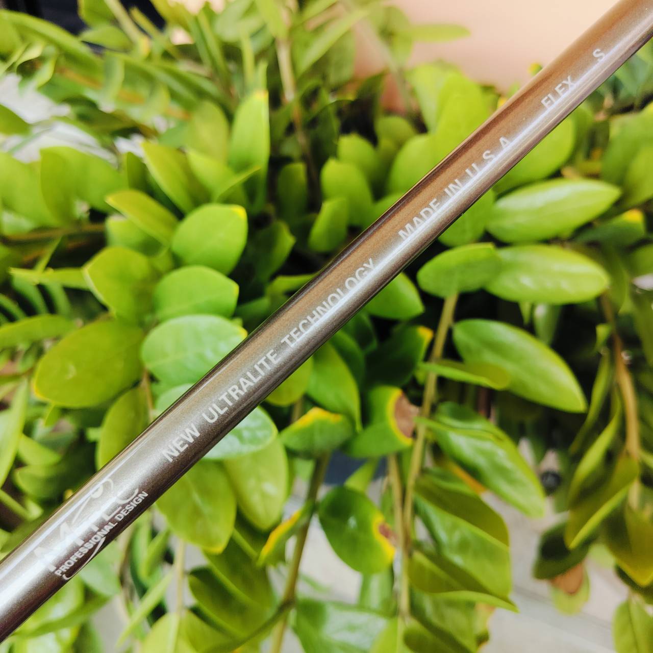 ก้านสำหรับใส่ Driver M TEC NEW ULTRALITE TECHNOLOGY MADE IN USA FLEX S ความยาวเฉพาะก้าน 45 นิ้ว ก้านใหม่มือหนึ่ง ลดล้างสต๊อค ก้านไม้กอล์ฟพรีเมี่ยมมือหนึ่ง ของแท้ By NakaraLuxurious