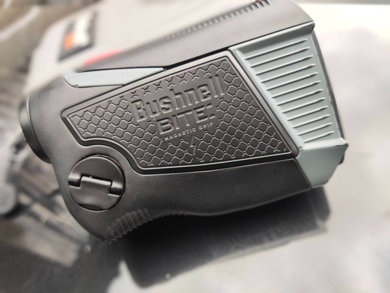 กล้องวัดระยะ BUSHNELL