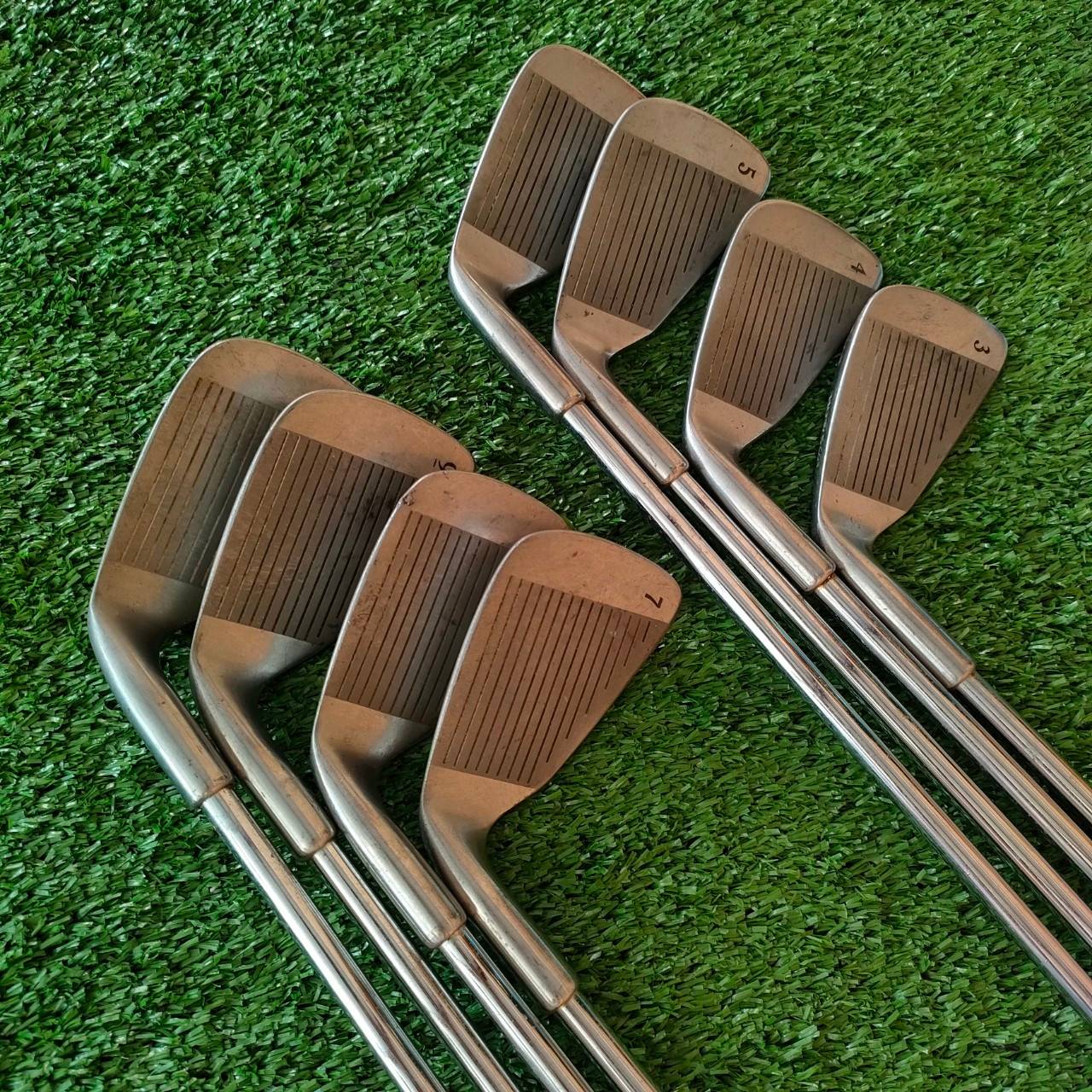 ชุดเหล็ก HOWSON DJ100 มีเหล็ก 3-9 เเละ PW ก้าน TRUE TEMPER SPRITE FLEX R ใบใหญ่ CAVITY ตีง่ายมากครับ