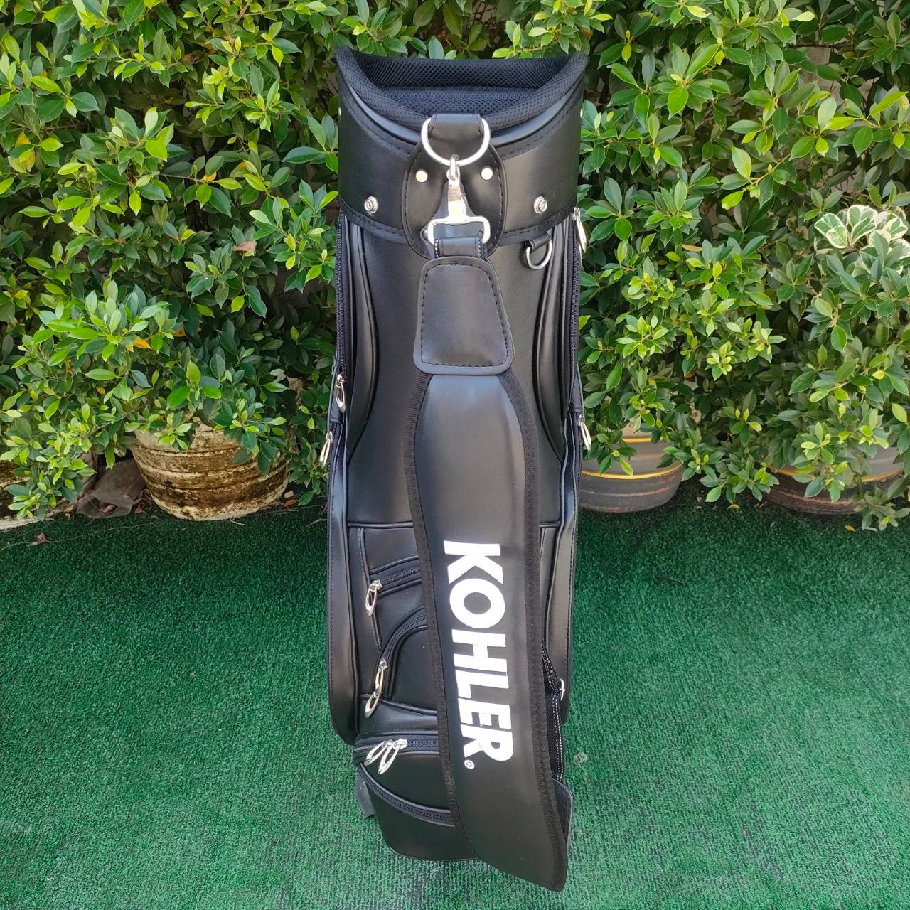 ถุงกอล์ฟ KOHLER มือสอง สภาพสวยนางฟ้า ถุง TOUR ใบใหญ่ แบรนด์เท่ห์มากๆ ใส่ของได้เยอะ น้ำหนักเบา แข็งแรงมาก!! ไม้กอล์ฟมือสอง ของแท้ BY NakaraLuxurious