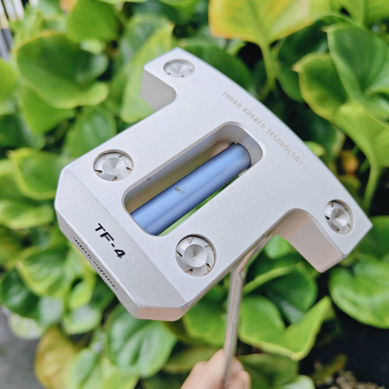 PUTTER Bridgestone TOURSTAGE ViQ TF-4 ให้ ความแม่นยำ ความเสถียร และความรู้สึกที่ยอดเยี่ยม ขณะพัตต์