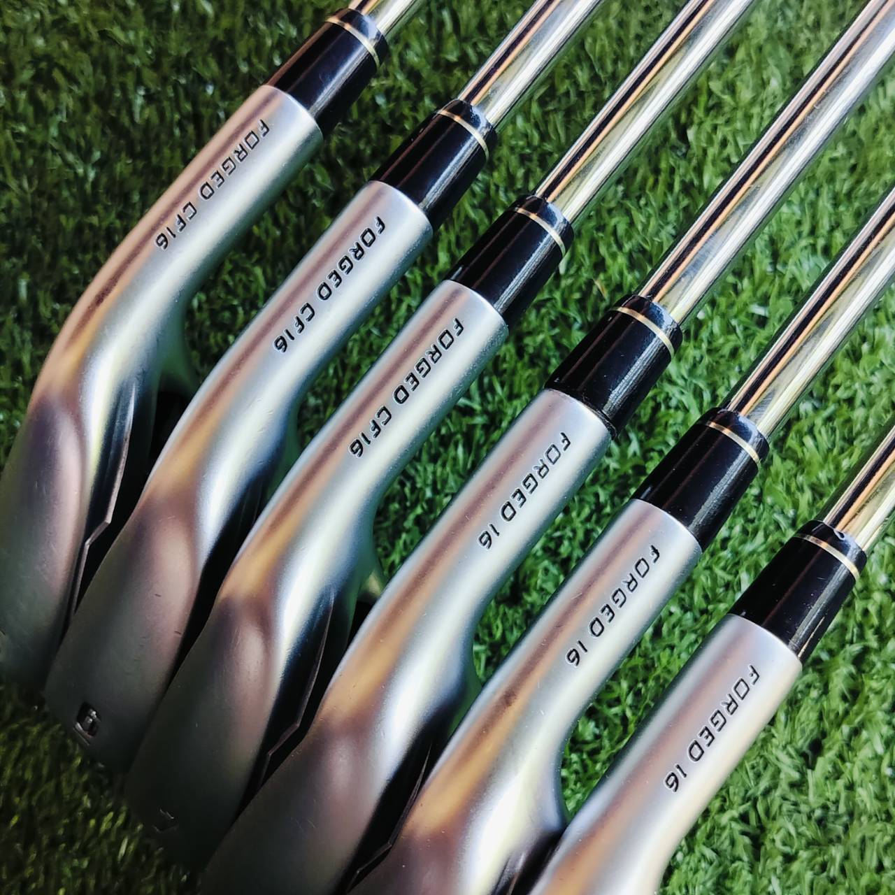 ชุดเหล็ก Callaway APEX FORGED CF 16 สภาพสวยมากๆ เดิมๆ ทุกเหล็กเลยค่ะ Face Cup 360 ชั้นนำในอุตสาหกรรมกอล์ฟ หน้าเด้ง COR สูงสุดตามกฏ USGA ตีง่าย ไกล ฟีลลิ่งพรีเมี่ยมที่สุด ไม้กอล์ฟพรีเมี่ยมมือสอง ของแท้ By NakaraLuxurious
