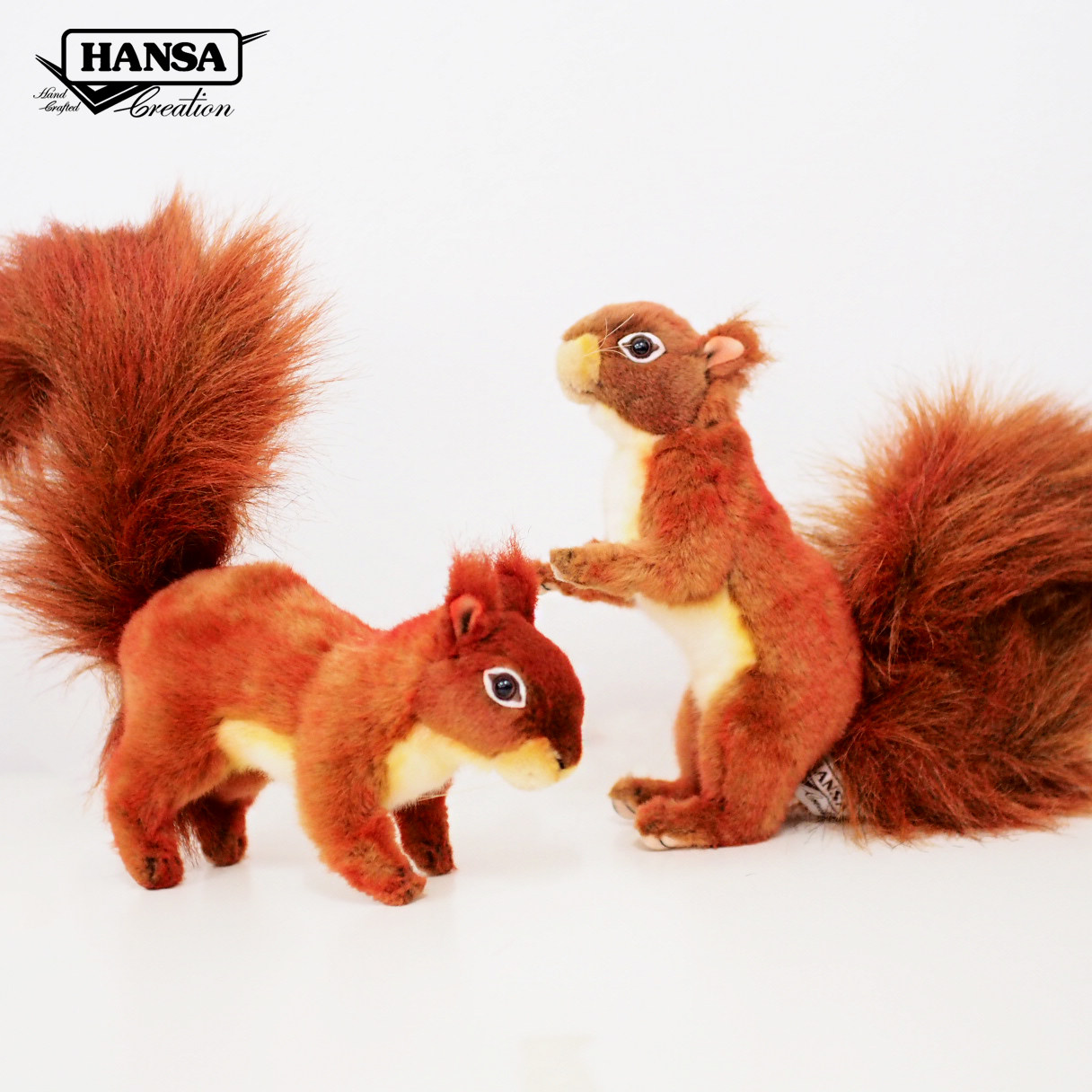 8407 Red Squirrel Standing on 2 Legs 33 cm. L