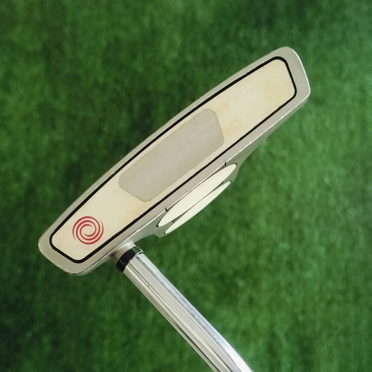 PUTTER ODYSSEY 2-BALL BLADE เป็นรุ่น WHITE STEEL อินเซิร์ทมี MILLED ไม้กอล์ฟพรีเมี่ยมมือสอง ของแท้ By NakaraLuxurious
